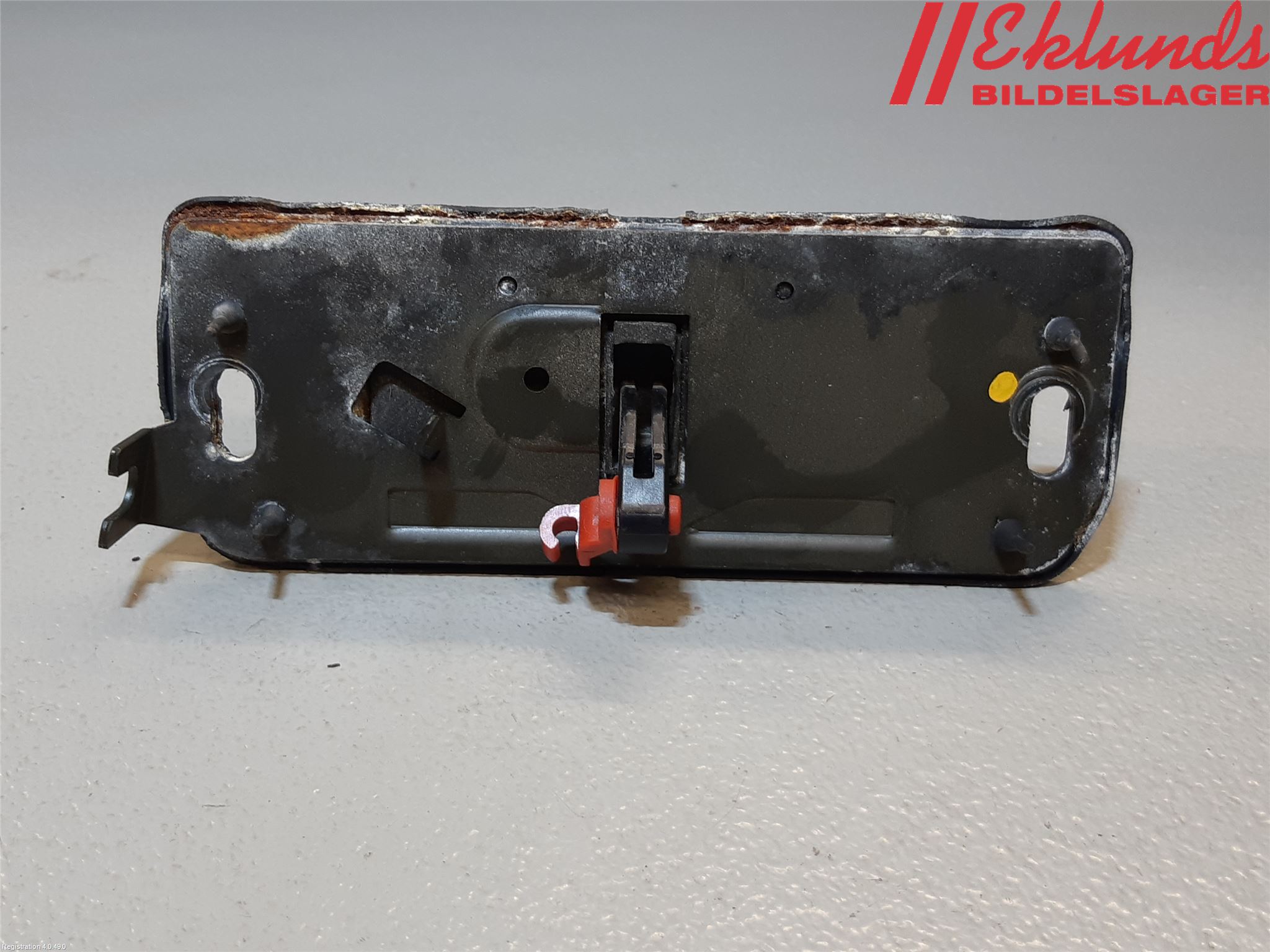 Nissan ALMERA    00-06 Bakluckehandtag