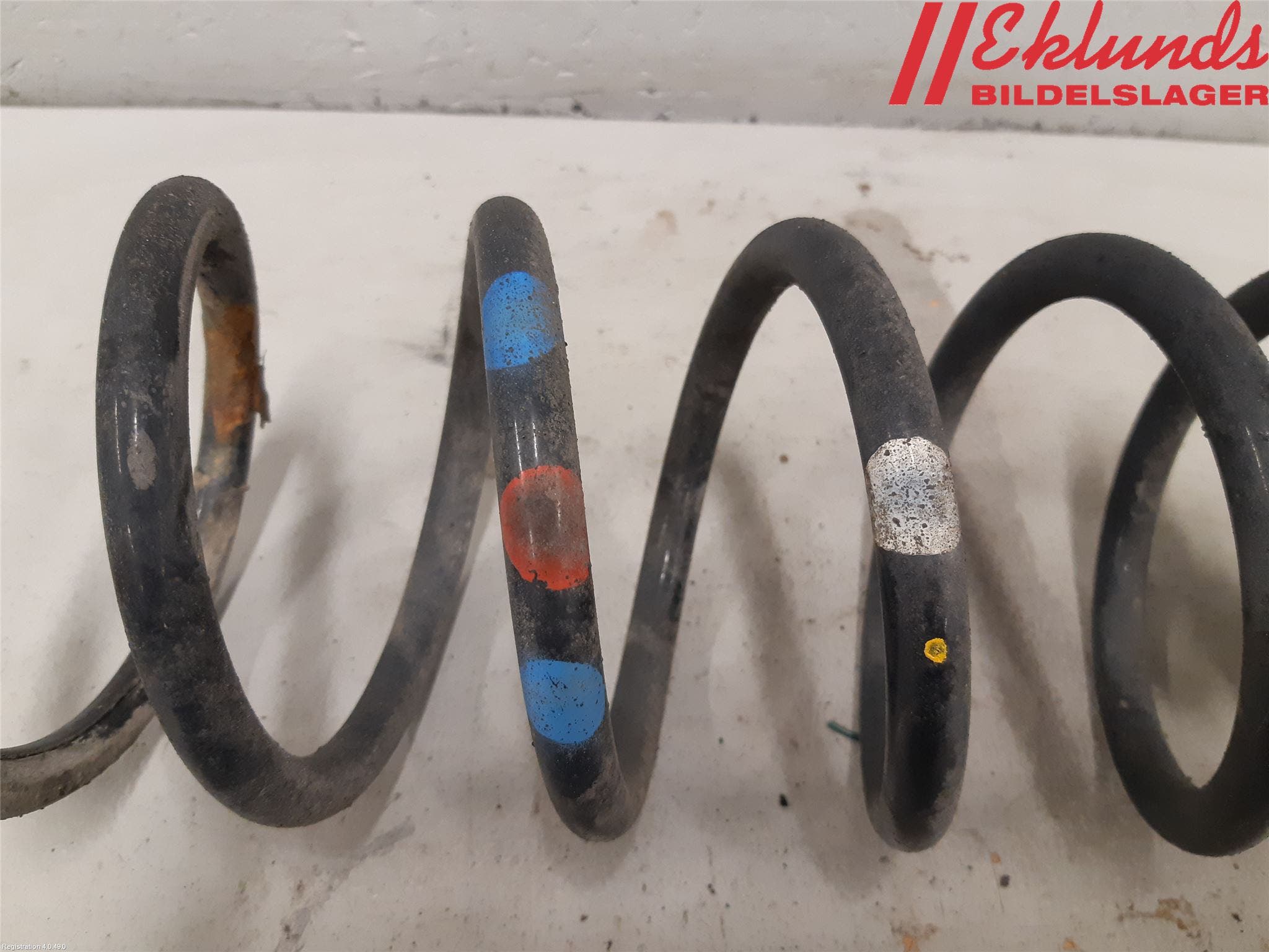 Peugeot 5008 10-16 Fjäder Bak