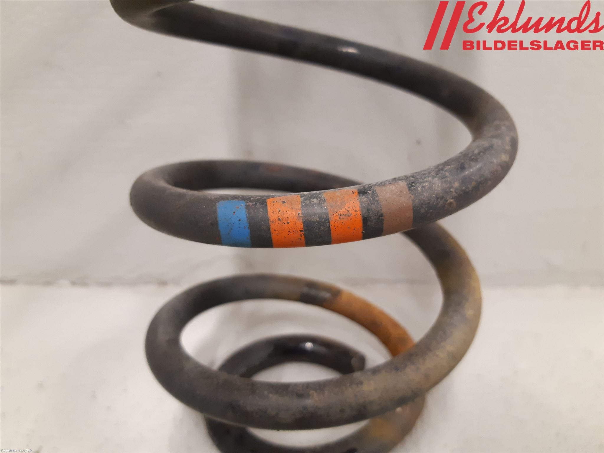 Volkswagen VW TOURAN 03-10 Fjäder Bak