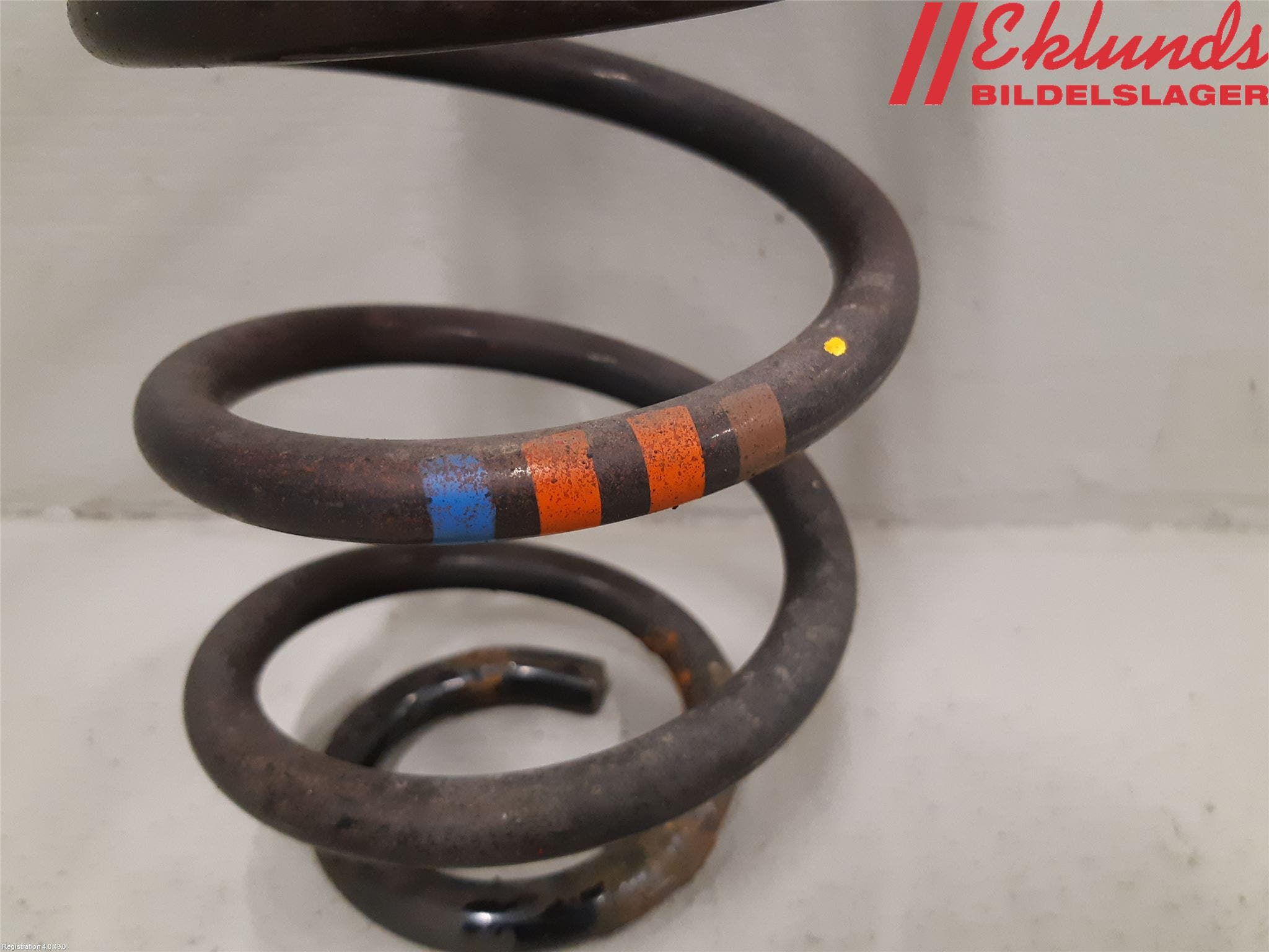 Volkswagen VW TOURAN 03-10 Fjäder Bak