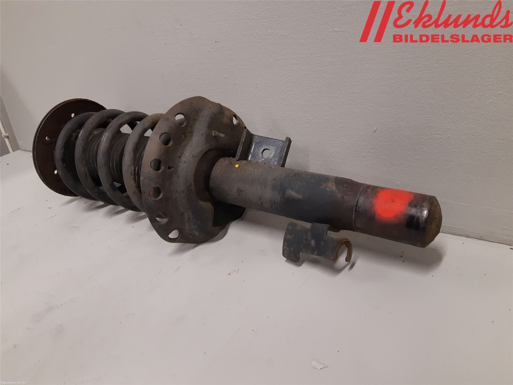 Volvo V60 14-18 Fjäderben Fram Vänster