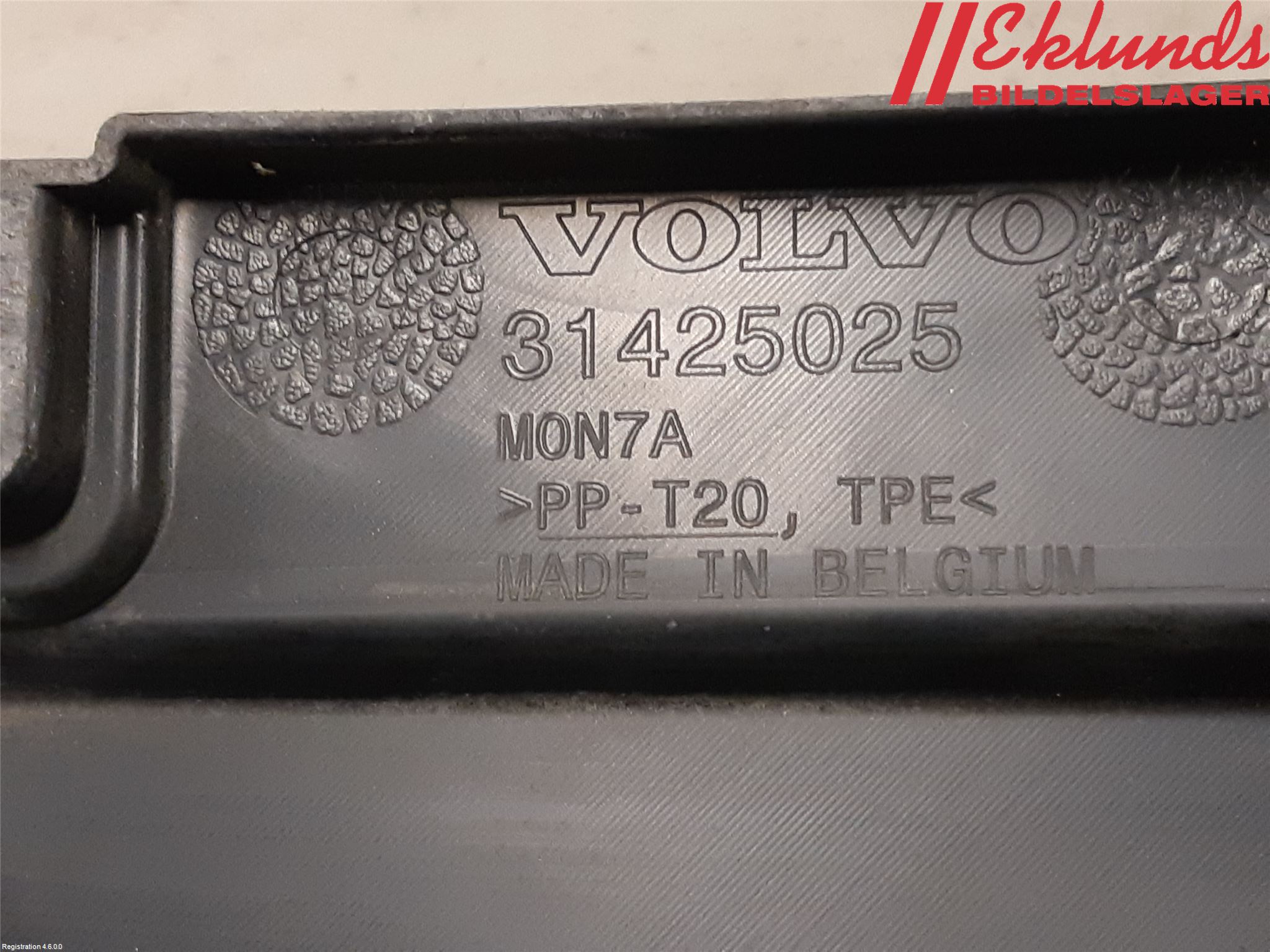 Volvo V90 CROSS COUNTRY 17->> Täckplast Front