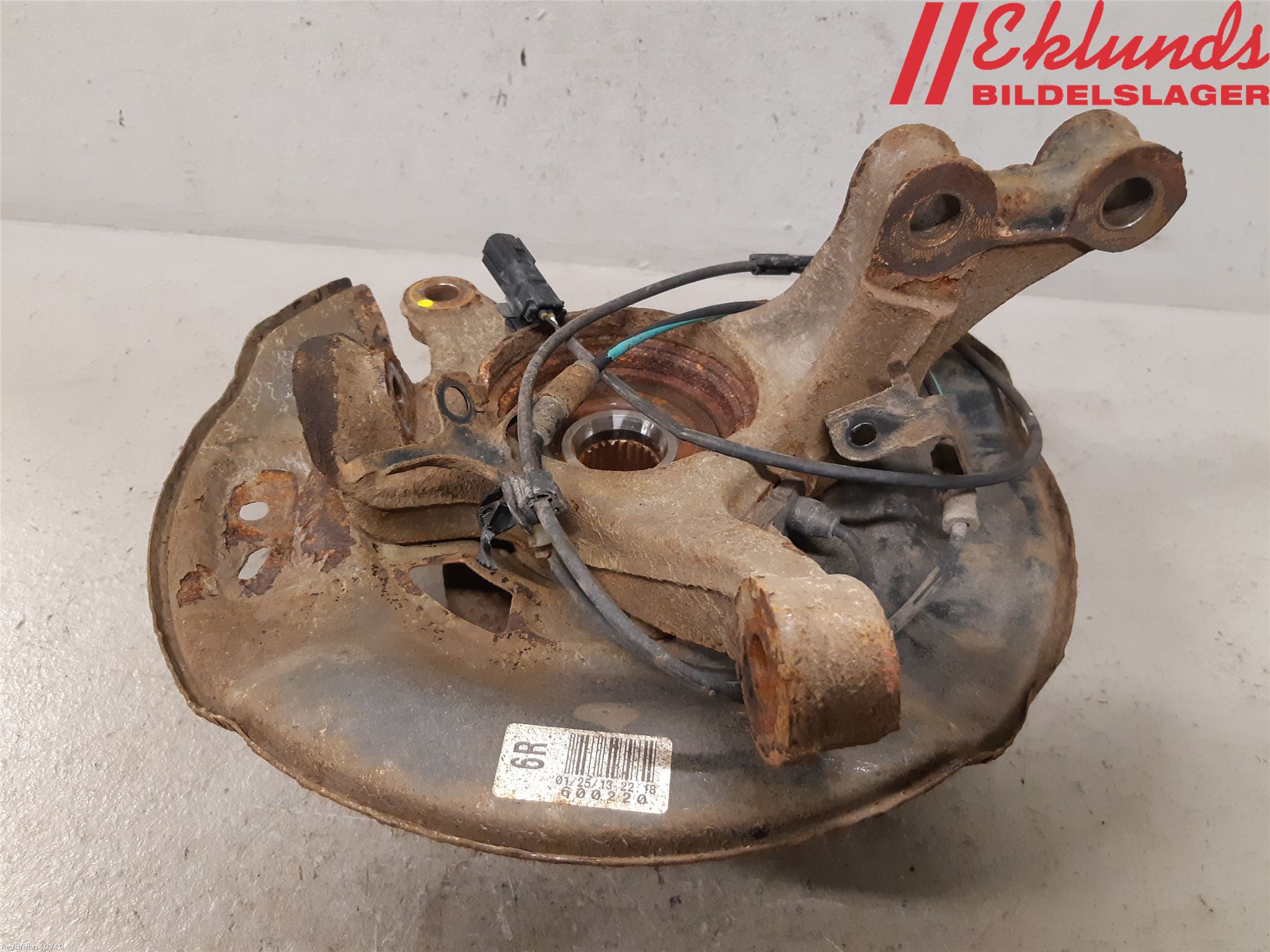 Toyota YARIS XP130 12-14 Styrspindel Lagerhus Hö