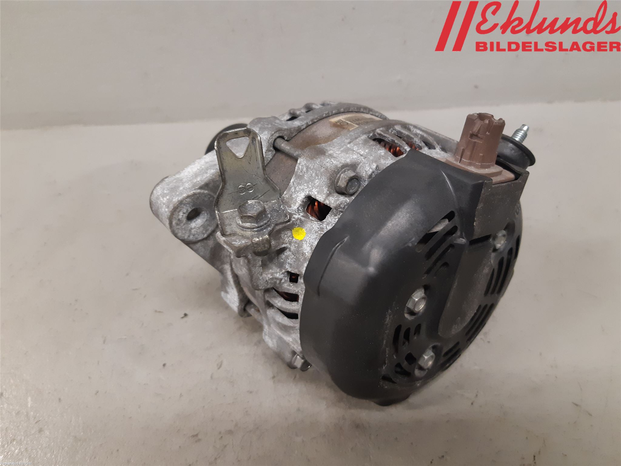 Toyota YARIS XP130 12-14 Generator