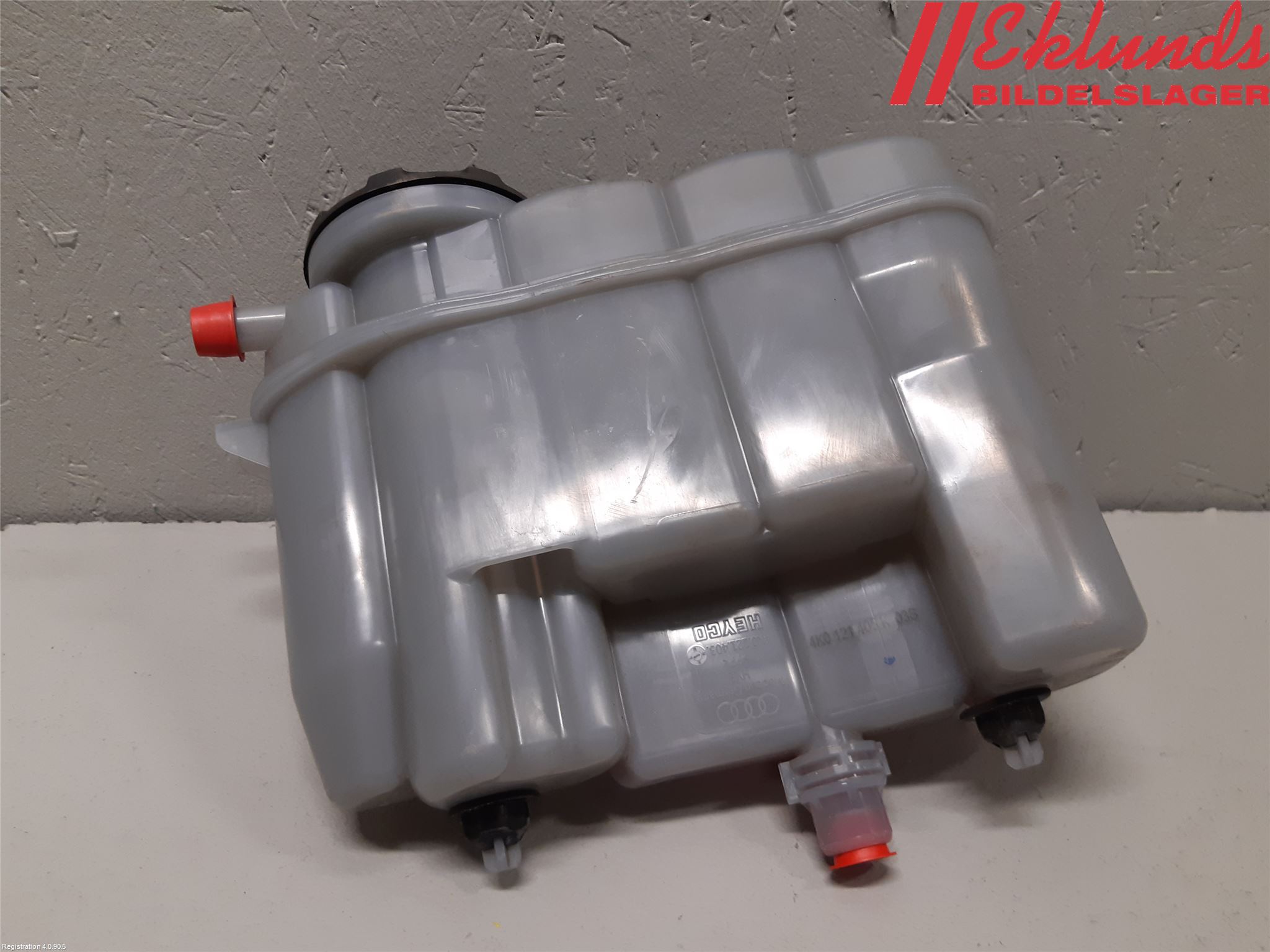 Audi A6 F2/C8 19- Expansionstank