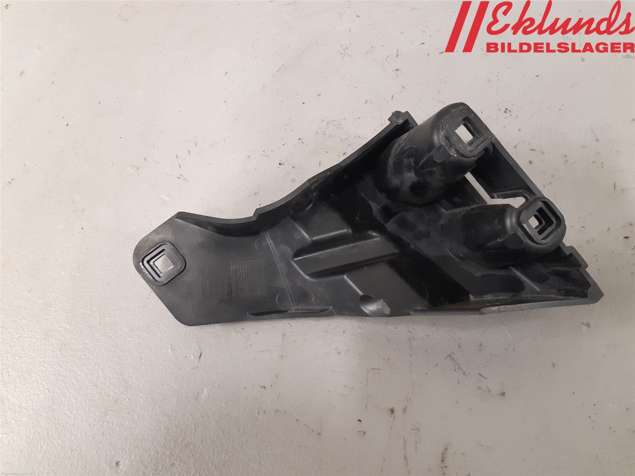 Volvo V70 05-08 Stötfångarfäste Bak Vä