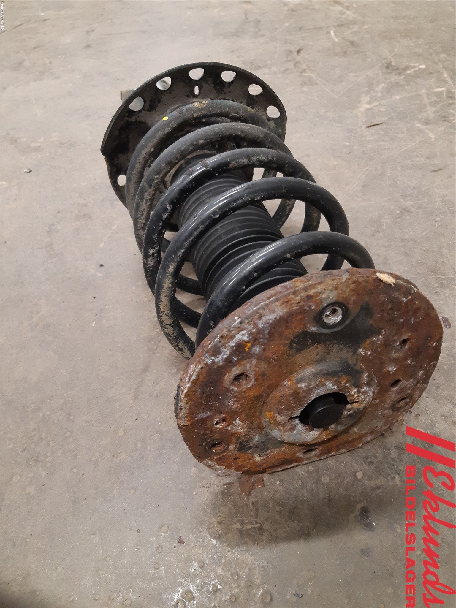 Volvo V70 14-16 Fjäderben Fram Höger