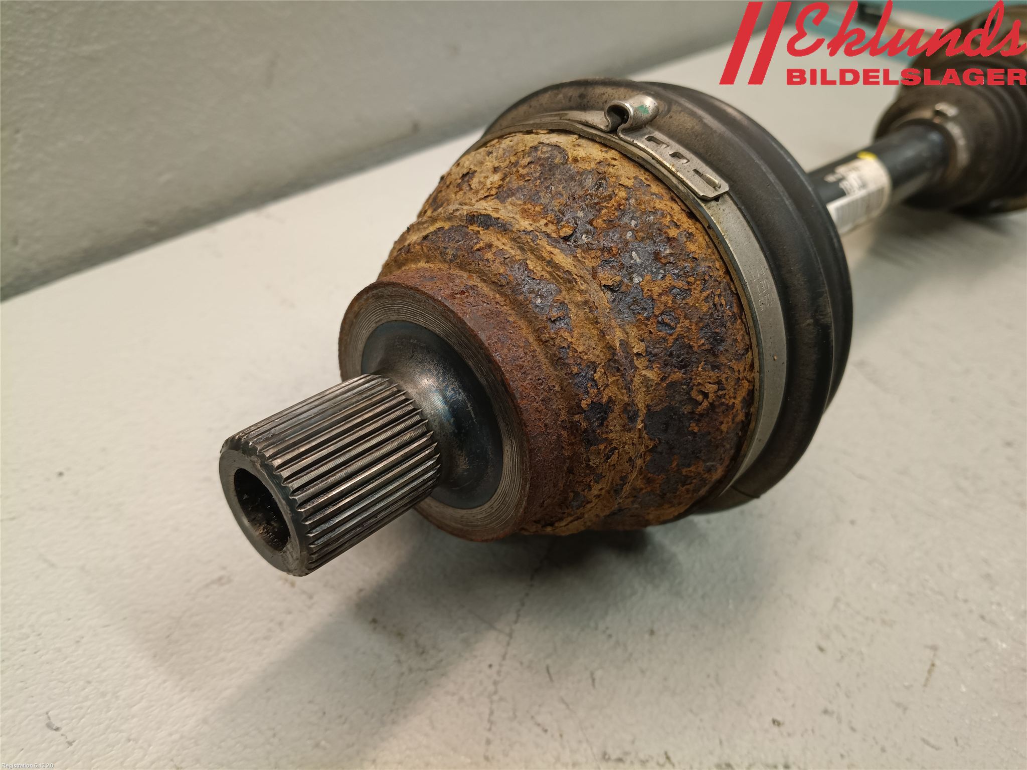 Skoda OCTAVIA (1Z) 05-13 Drivaxel Fram Vänster