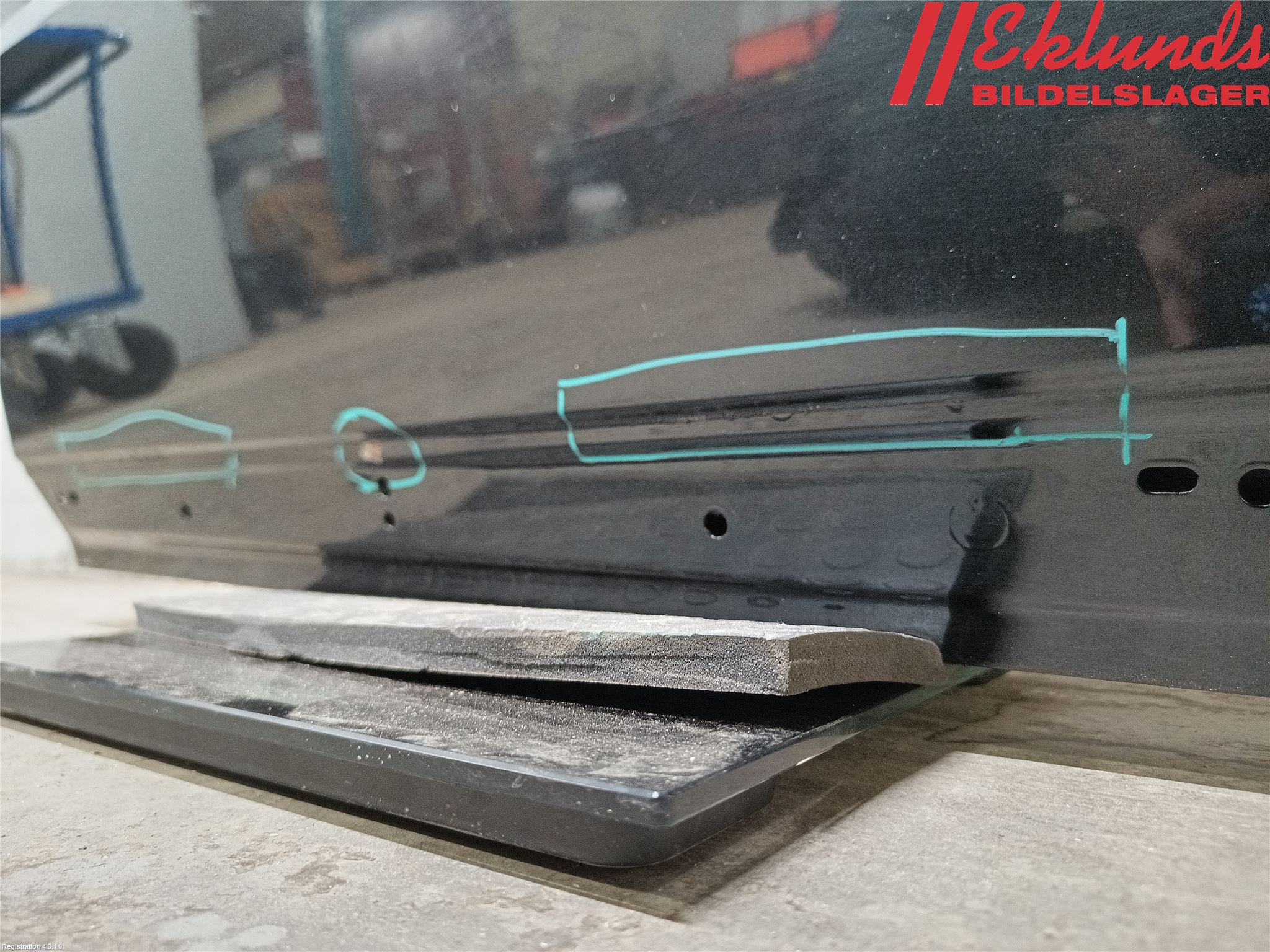 Volvo V70 08-13 Dörr Bak Vänster