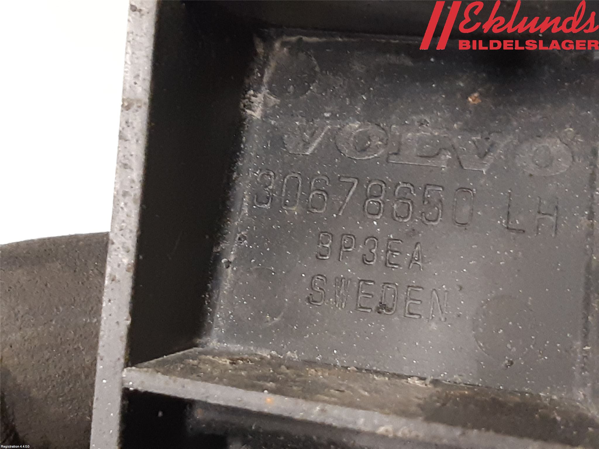 Volvo V70 08-13 Stötfångarfäste Bak Vä