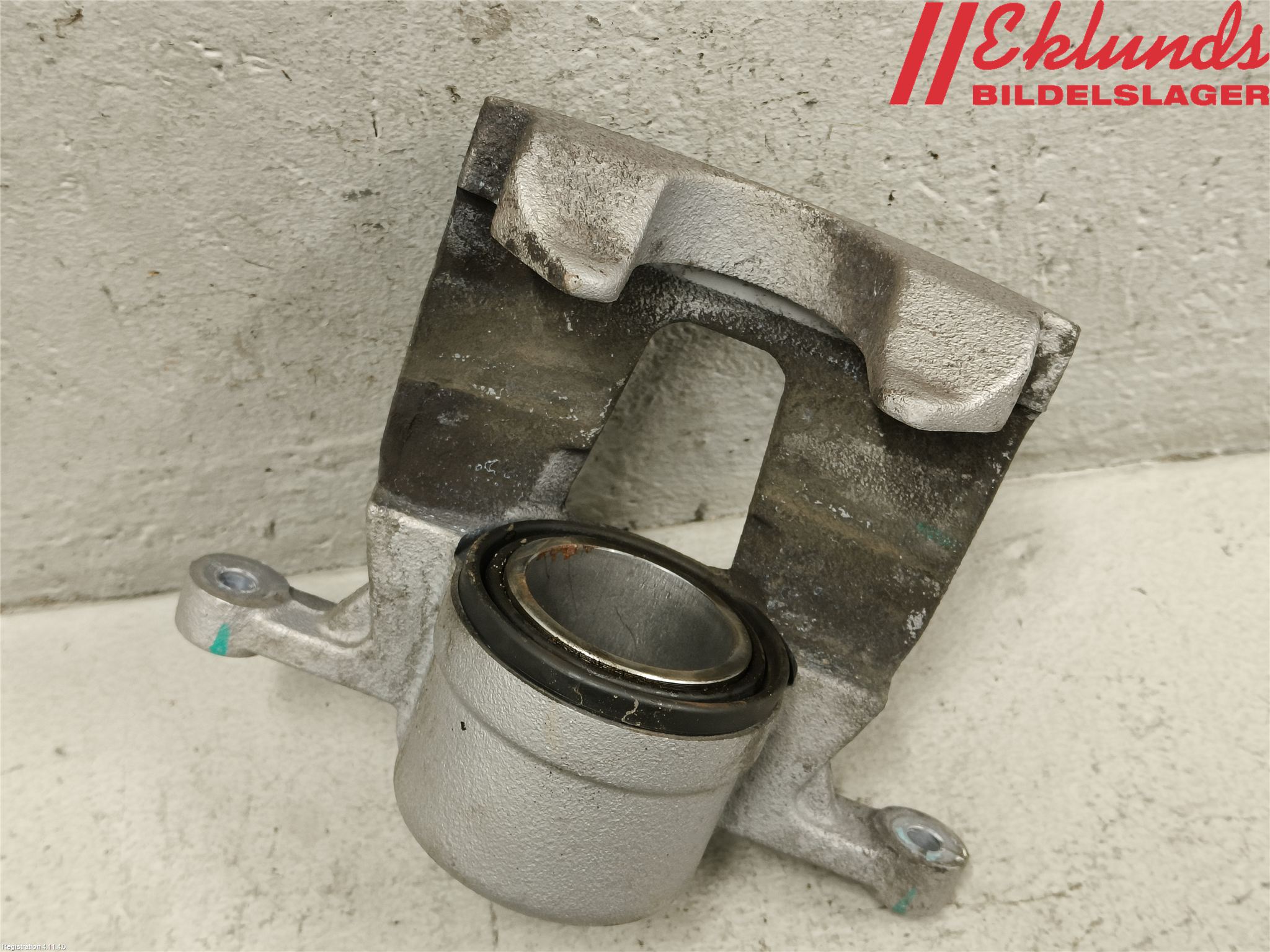 Peugeot 2008/E-2008 20- Bromsok Fram Höger