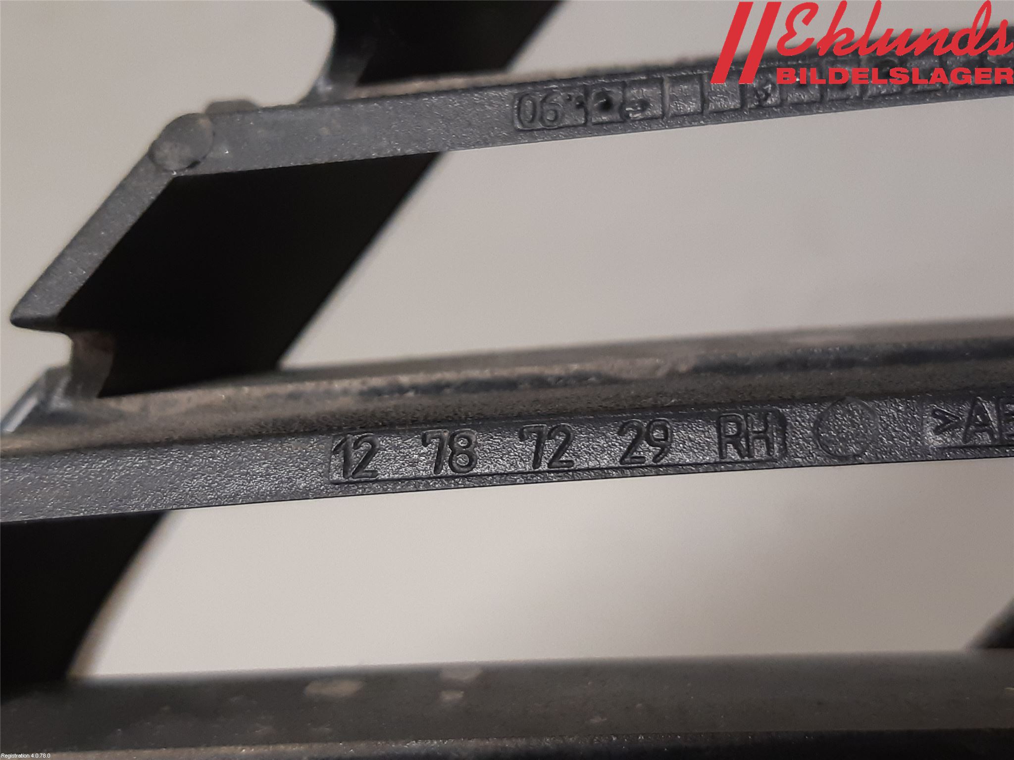 Saab 9-3 VER 2 Grilldel Höger