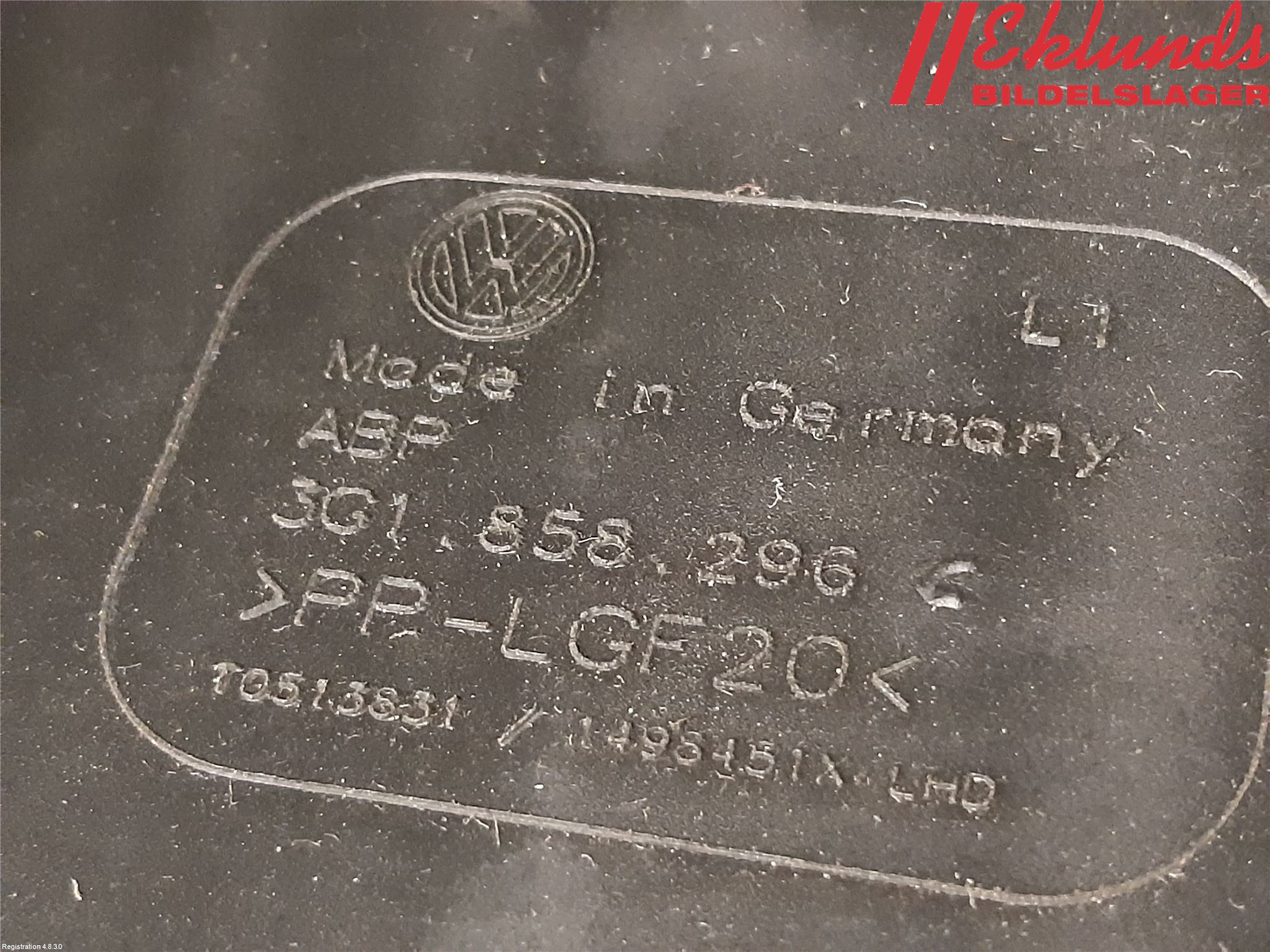 Volkswagen VW PASSAT 20-24 Instrumentbräda