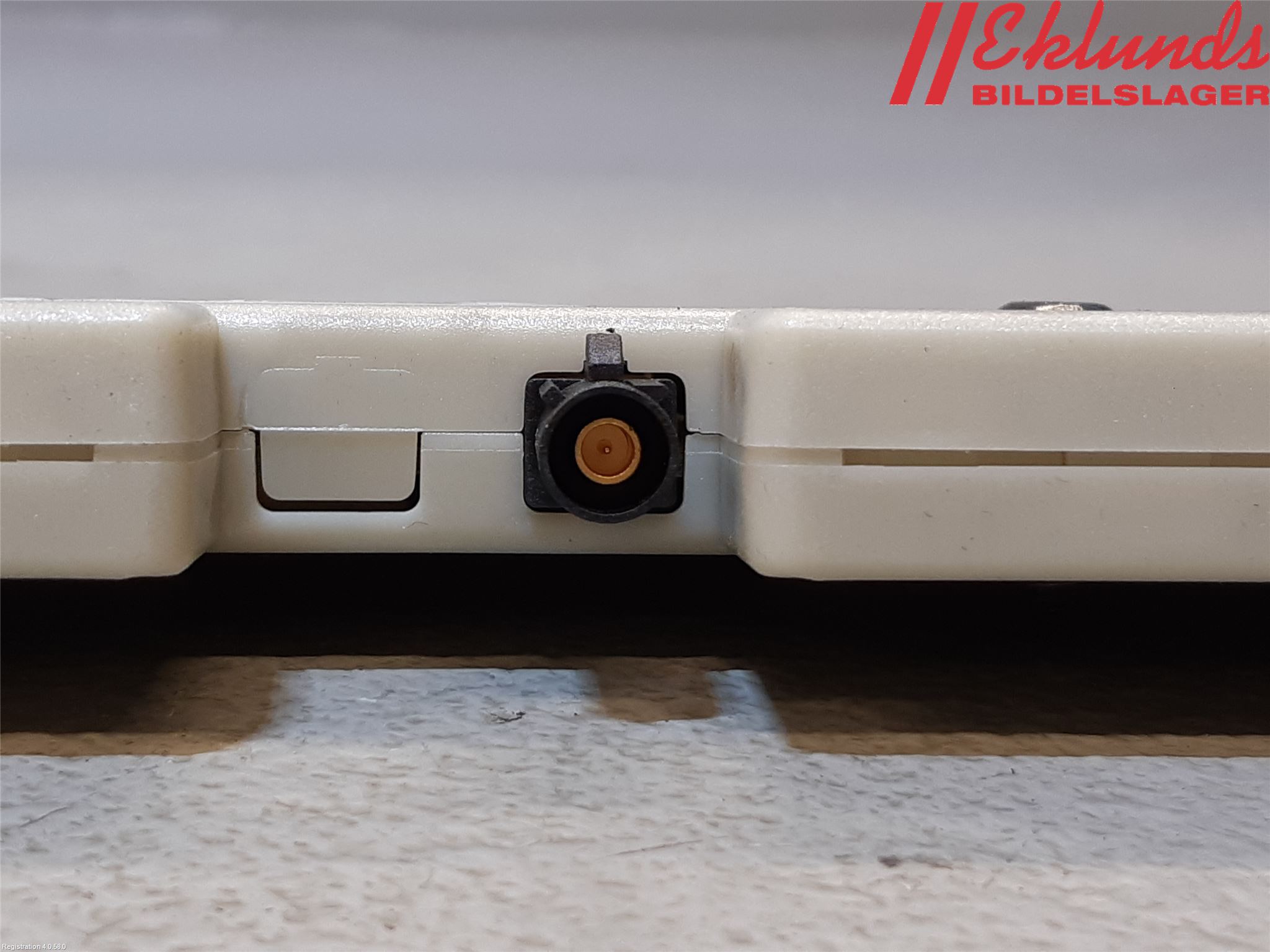 BMW 3 E90/91 SED/TOU 05-12 Antennförstärkare
