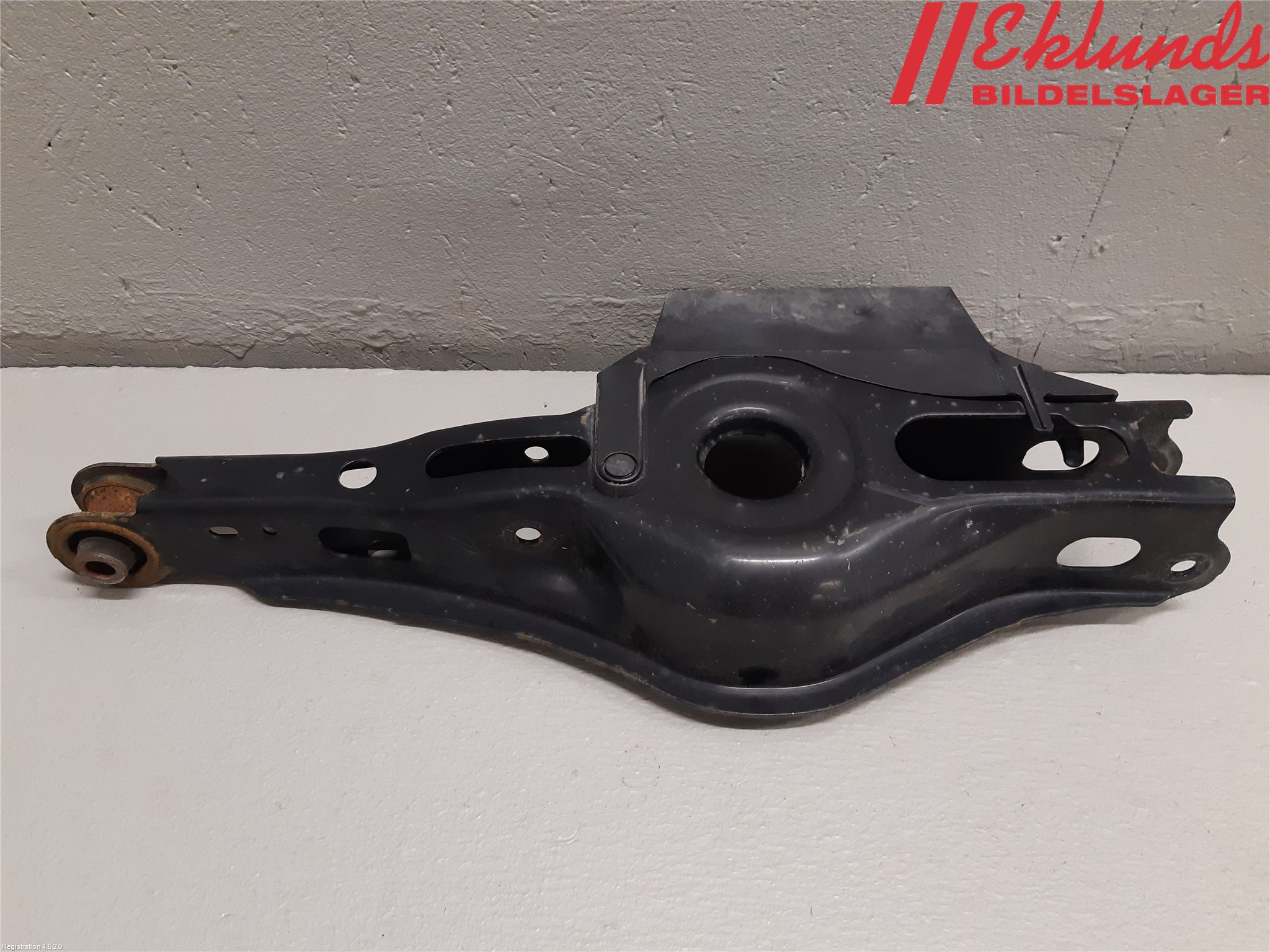 Toyota RAV4 19- Bärarm Bak Höger