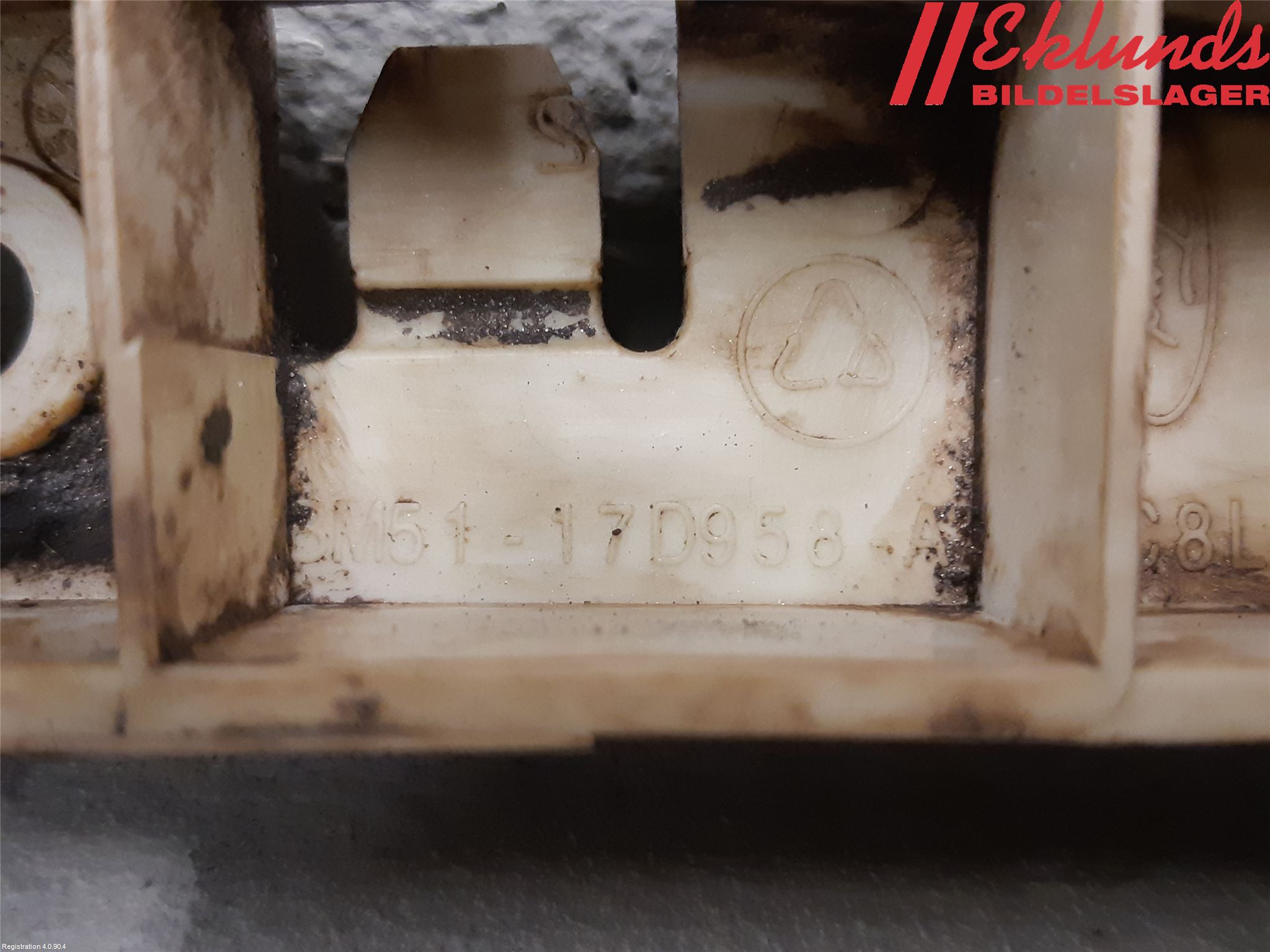 Ford FOCUS 11-14 Stötfångarfäste Fram Hö