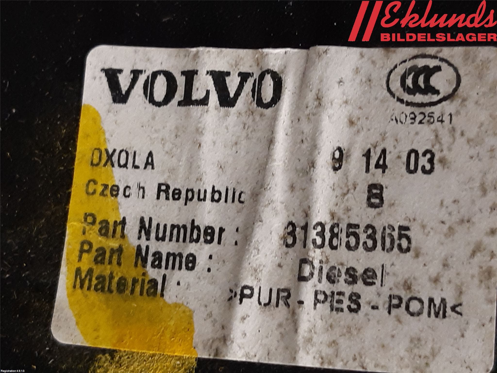 Volvo V40 CROSS COUNTRY 13-19 Huvisolering