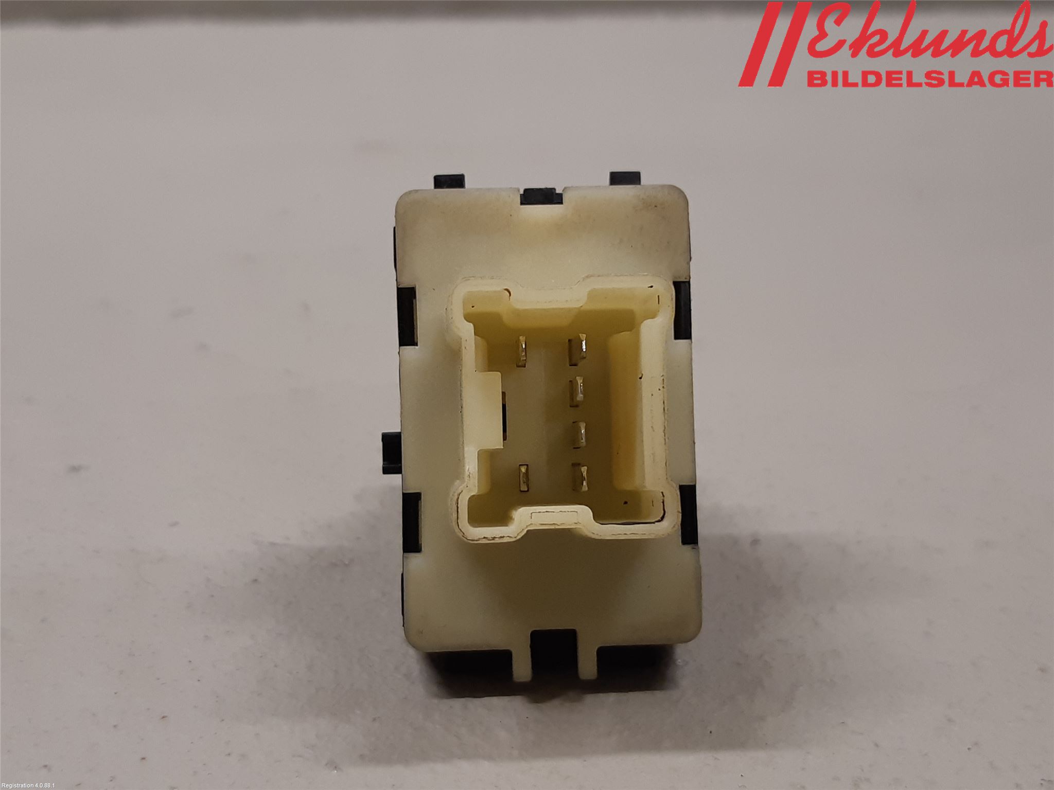 Dacia DUSTER 18-24 Strömställare Elhiss