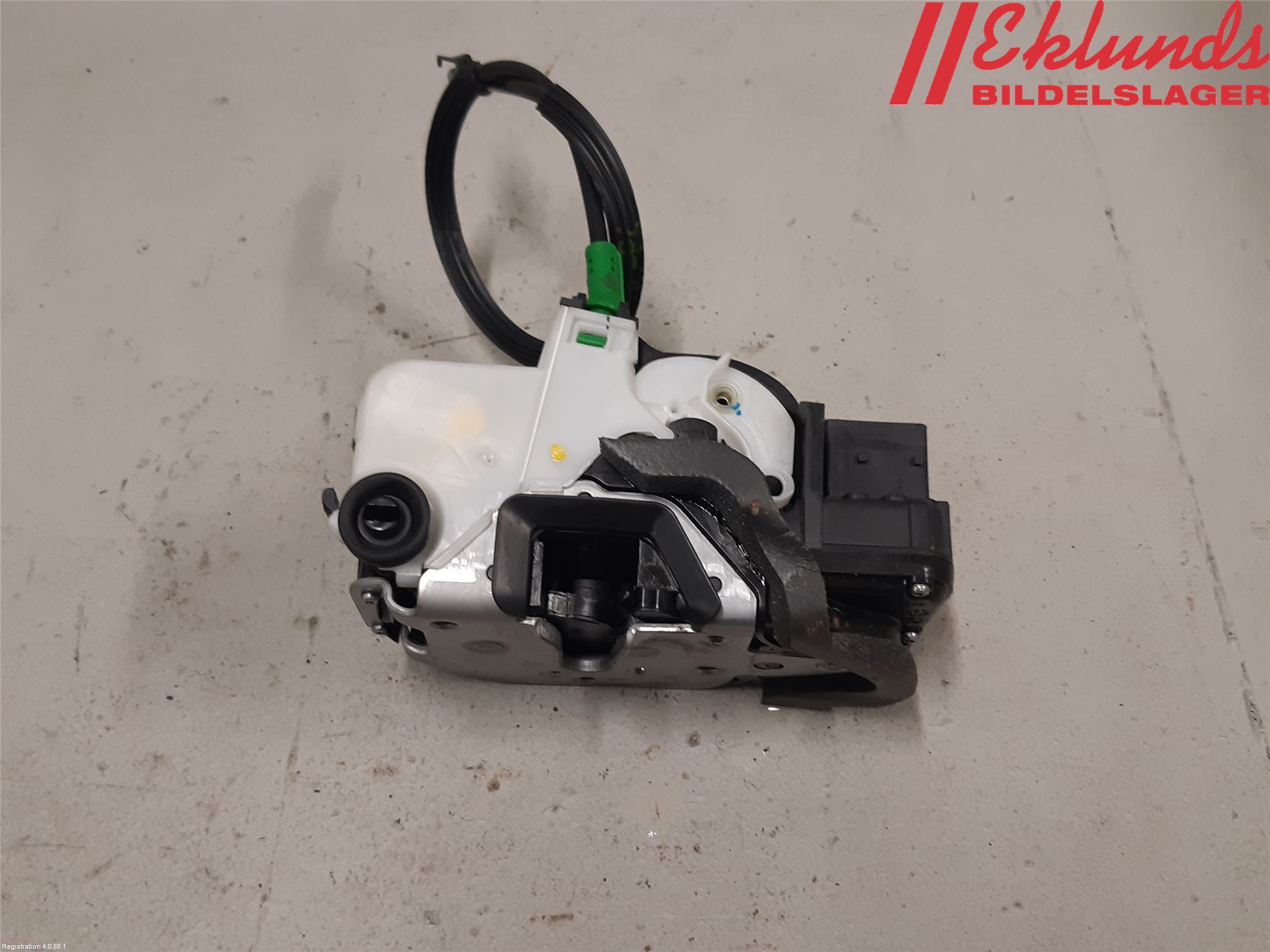 Opel INSIGNIA 09-16 Låskista-Dörrlås