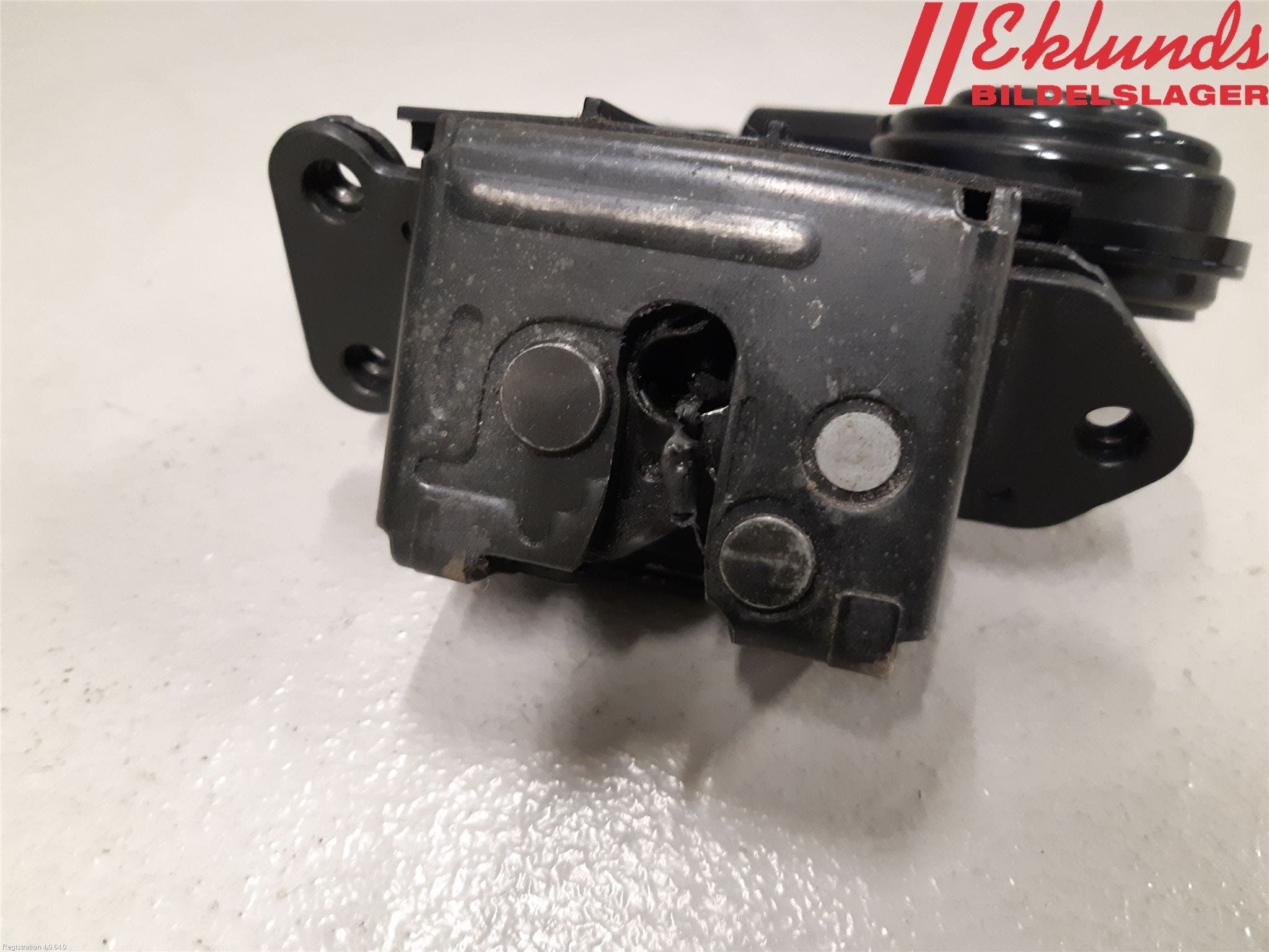 Toyota AVENSIS 09-15 Låskista Baklucka