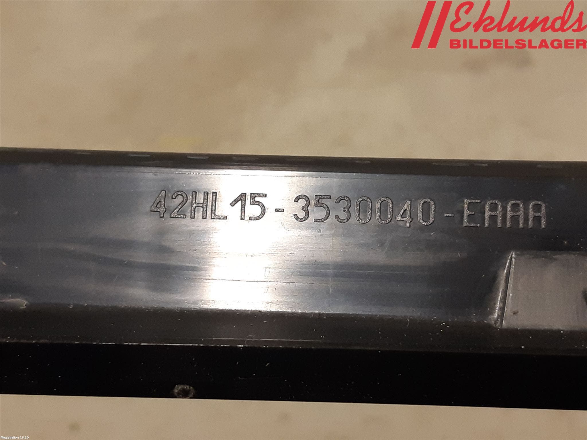 Volvo XC90/RECHARGE 16- Bromsljus Bakruta