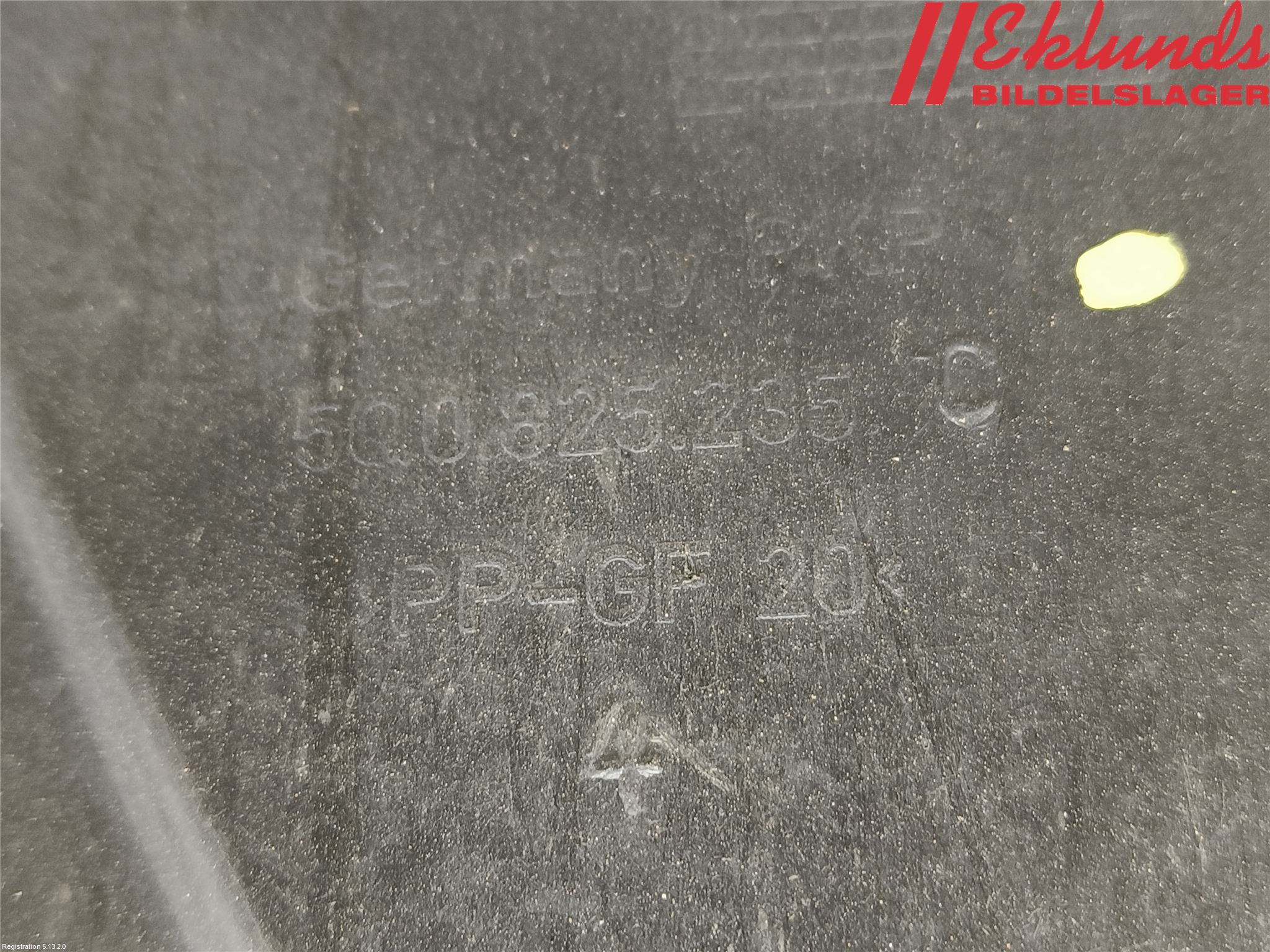 Volkswagen VW GOLF / E-GOLF VII 13-20 Hasplåt Plåt-Plast