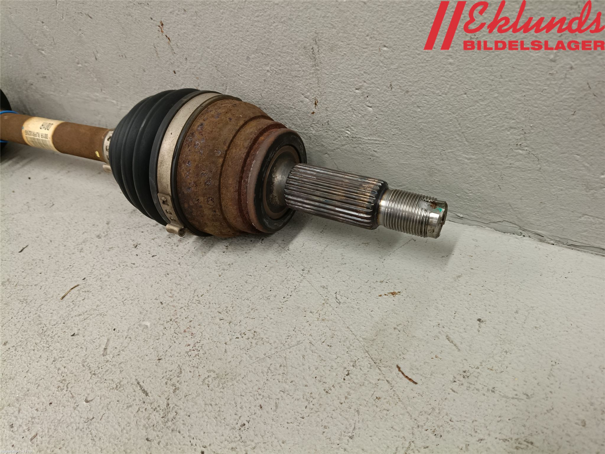 Kia NIRO (DE) 17-22 Drivaxel Fram Höger