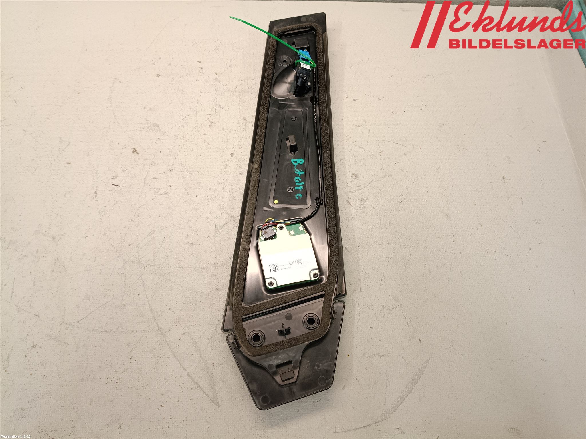 Tesla MODEL 3 17- Inr Plastd A-B-C Stolpe