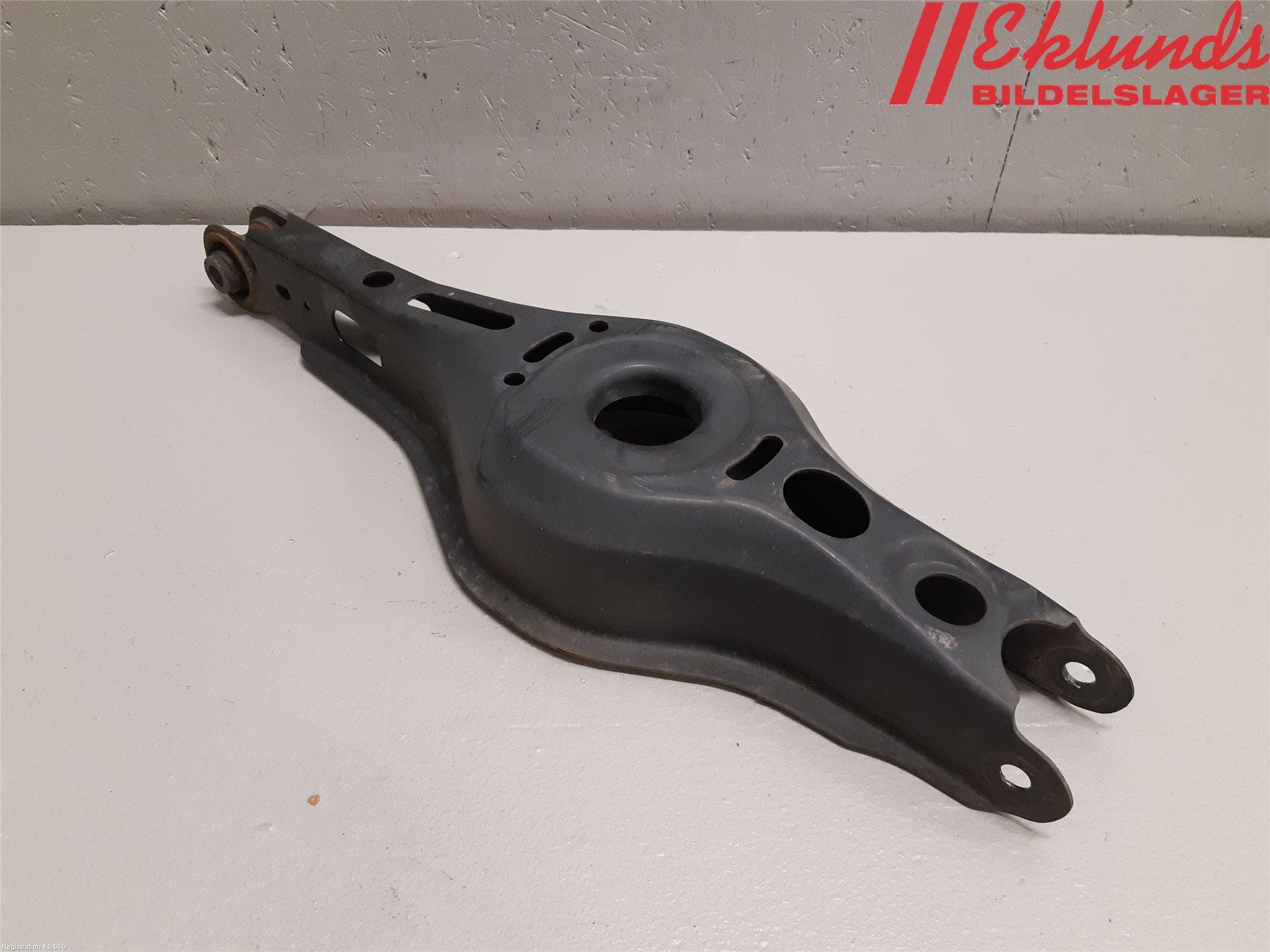 Toyota COROLLA 19- Bärarm Bak Höger