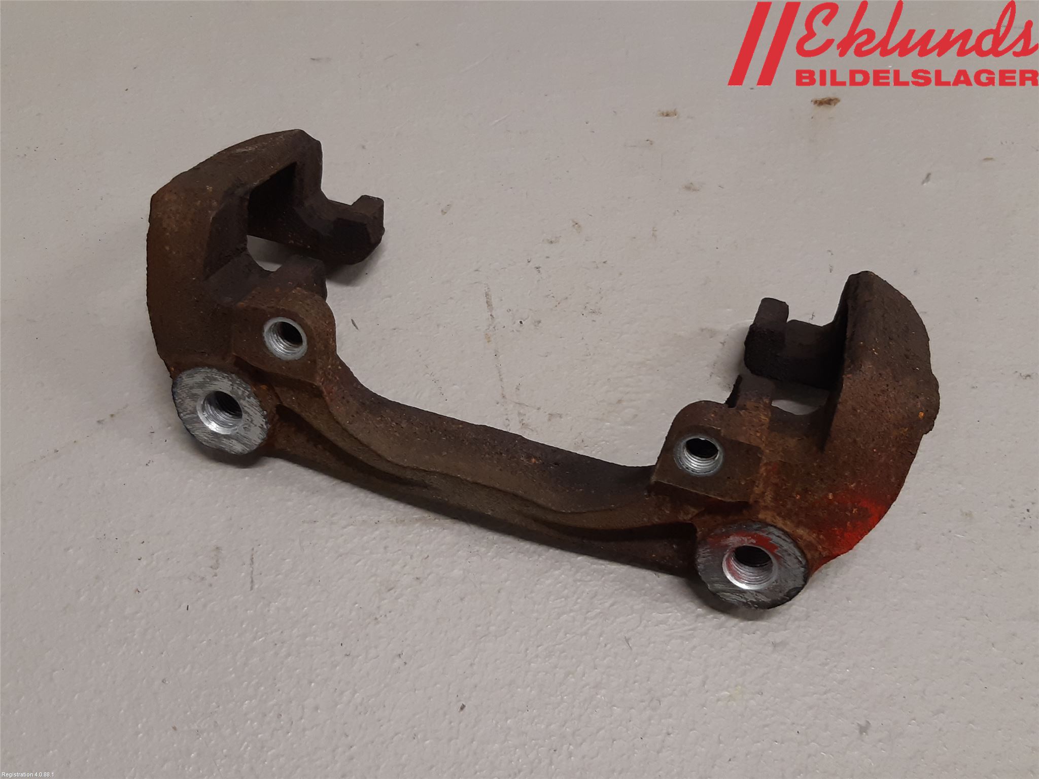 Dacia DUSTER 18-24 Bromsokshållare