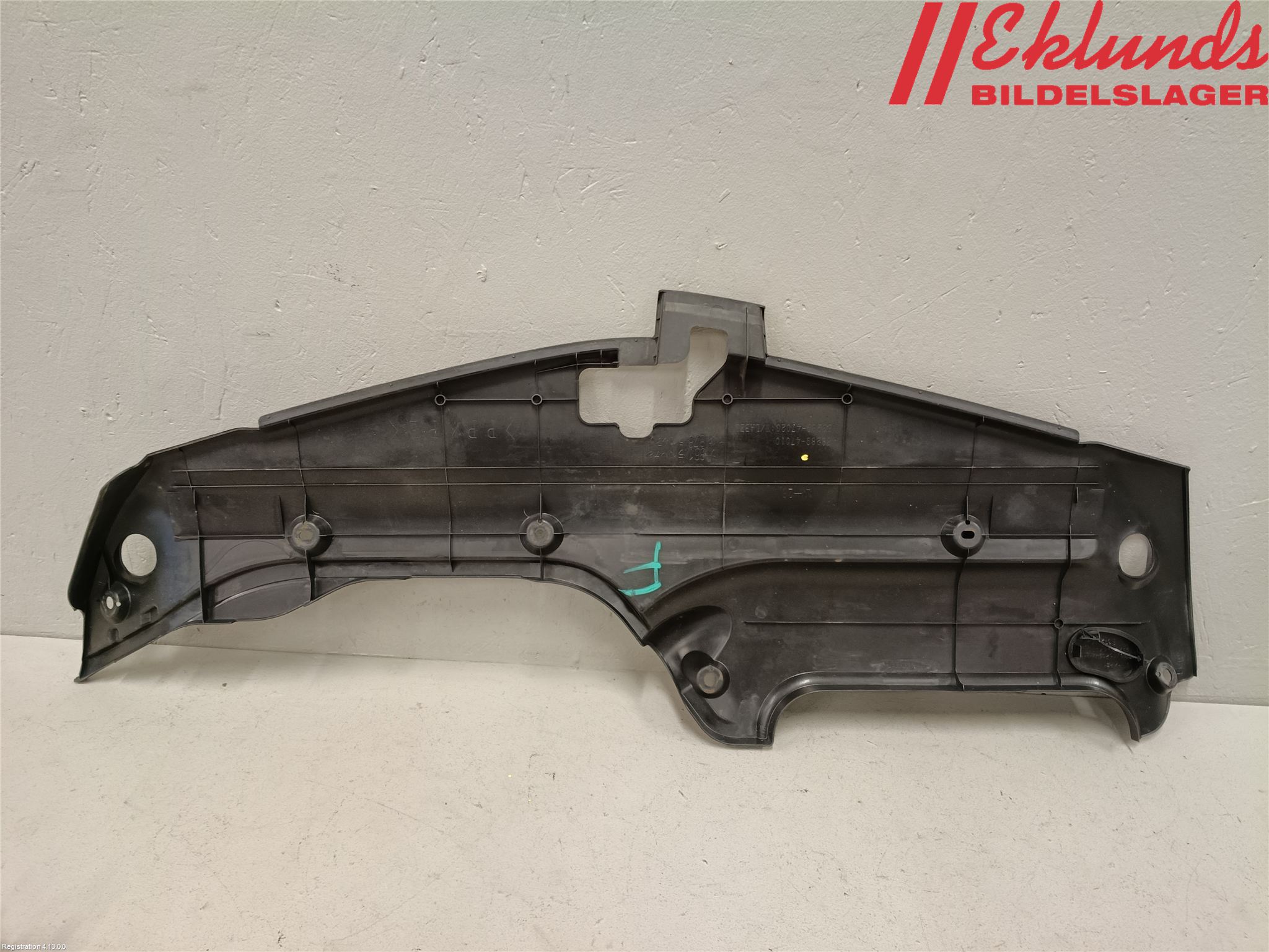 Toyota PRIUS NWH20 04-08 Front Huvlåsplåt-Balk