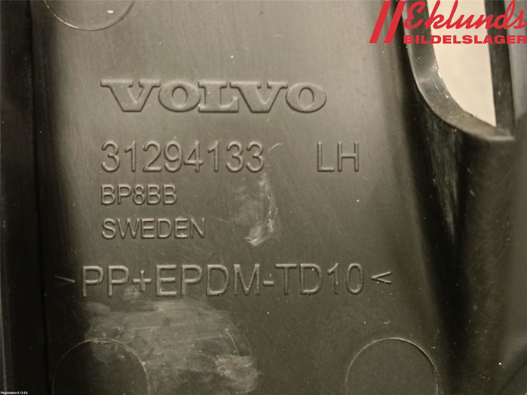 Volvo V60 11-13 Dimljussarg Fram