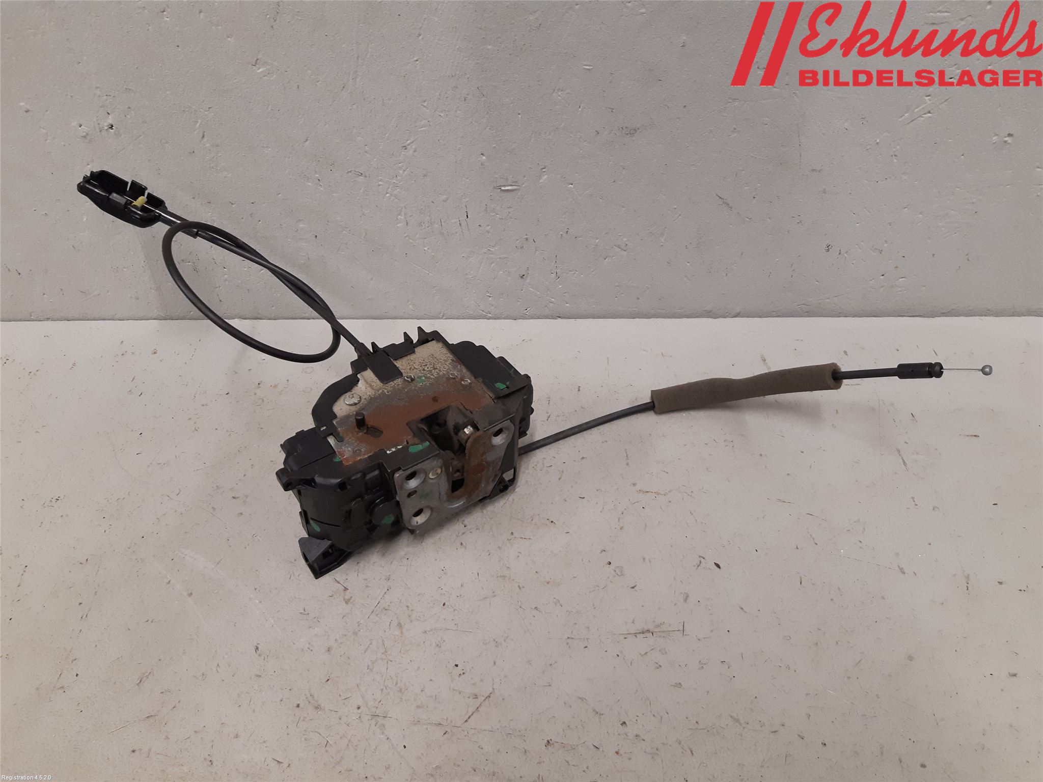 Renault CLIO III  09-12 Låskista-Dörrlås