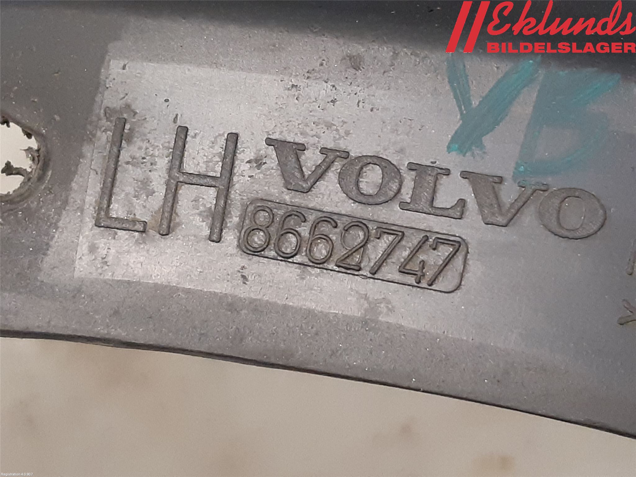 Volvo XC70 05-07 Stänkskydd
