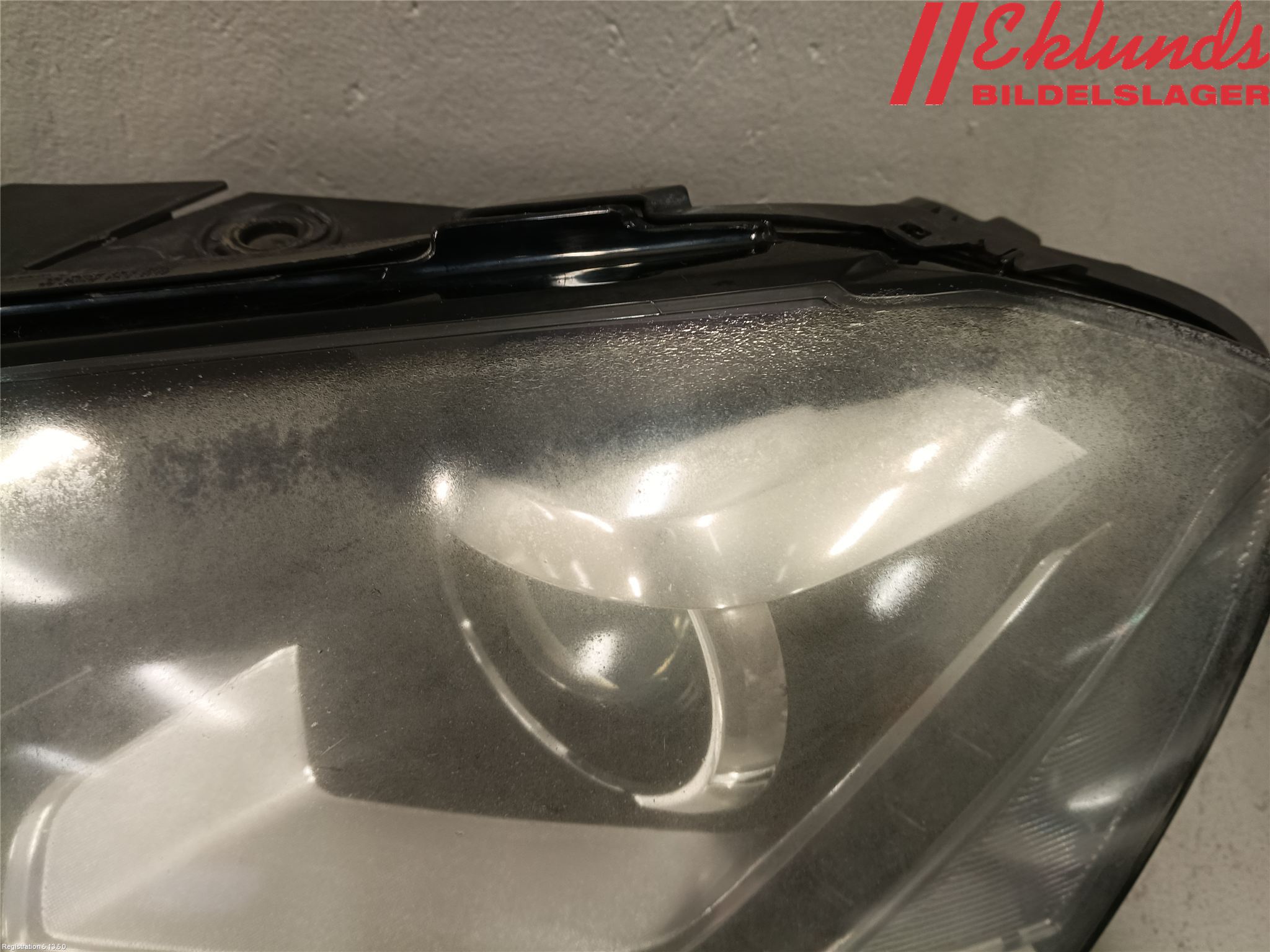 Volkswagen VW PASSAT 11-14 Strålkastare Vänster