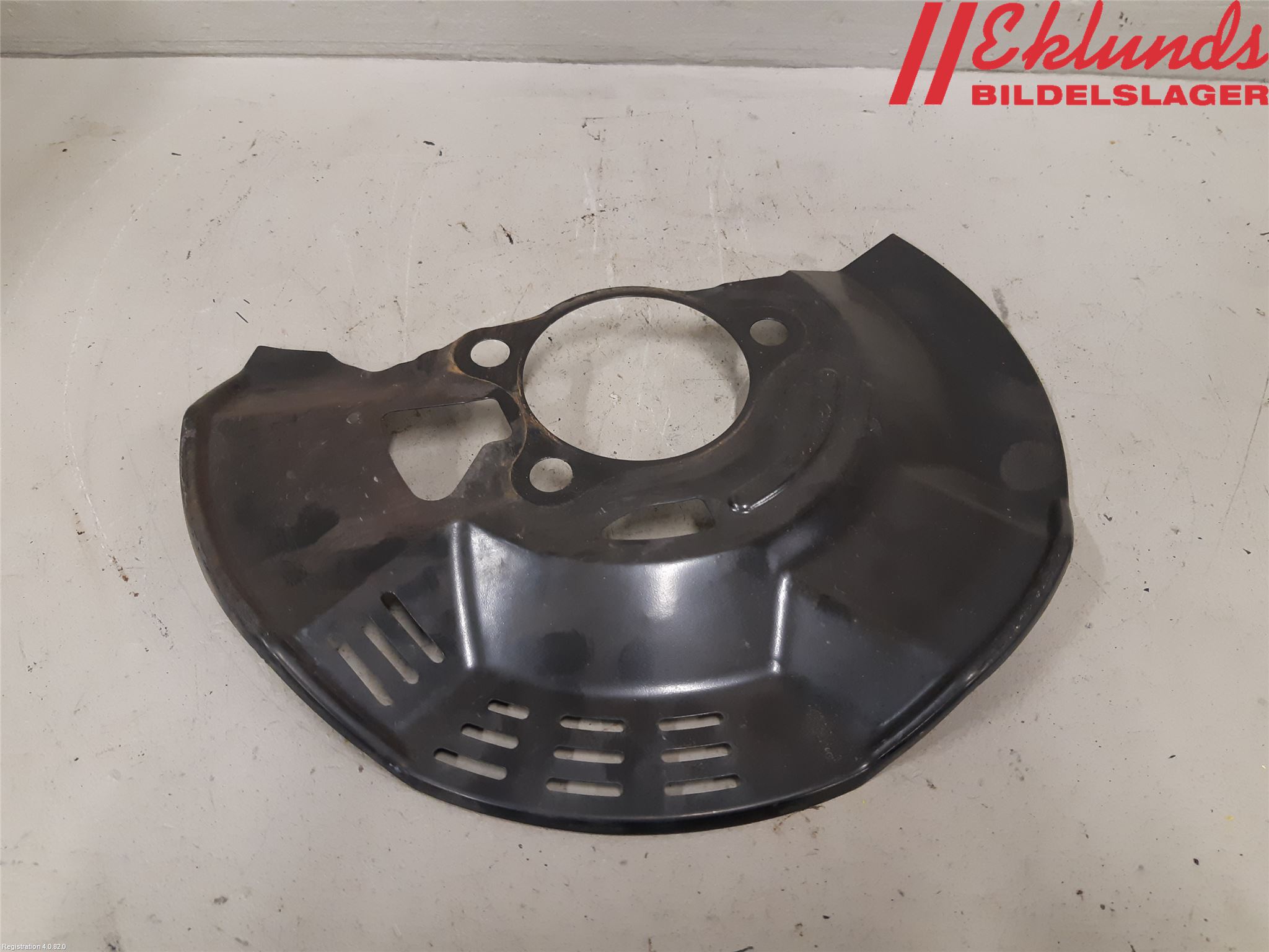 Toyota COROLLA 19- Bromssköld Fram