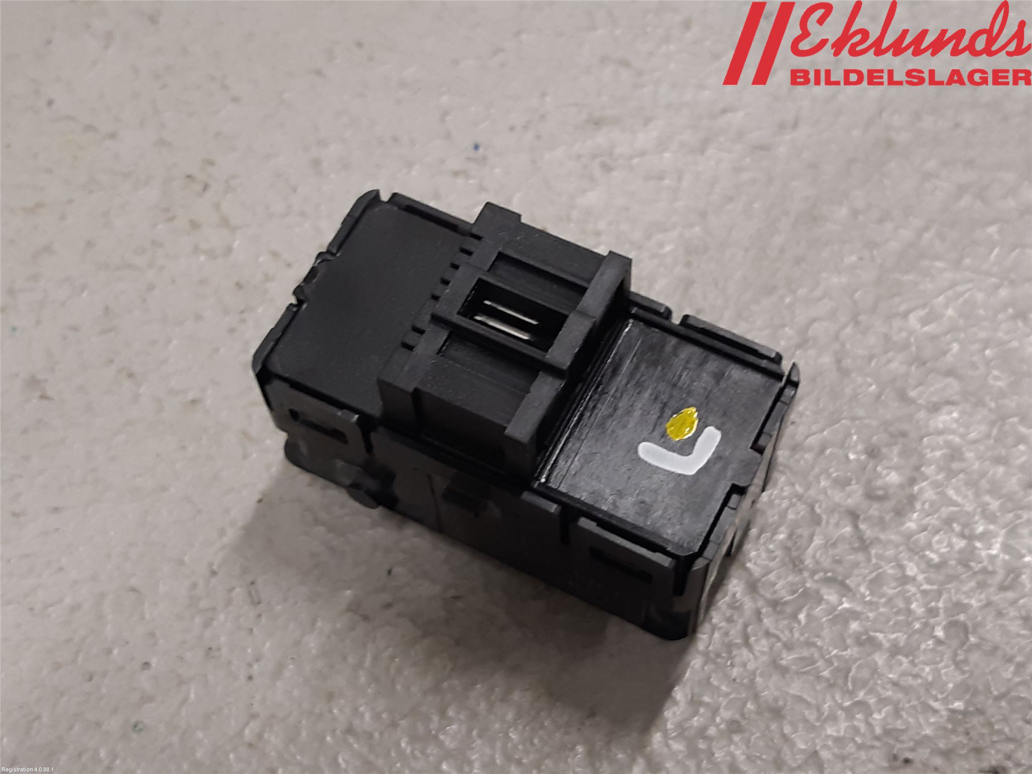 Subaru OUTBACK 15-20 Strömställare Stolminne