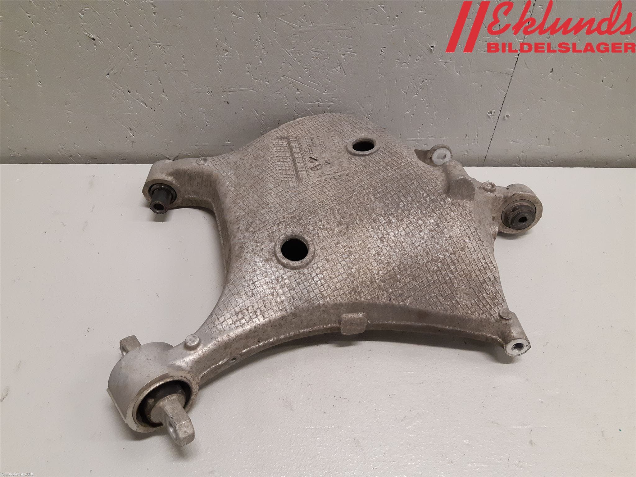 Volvo XC90/RECHARGE 16- Bärarm Bak Höger