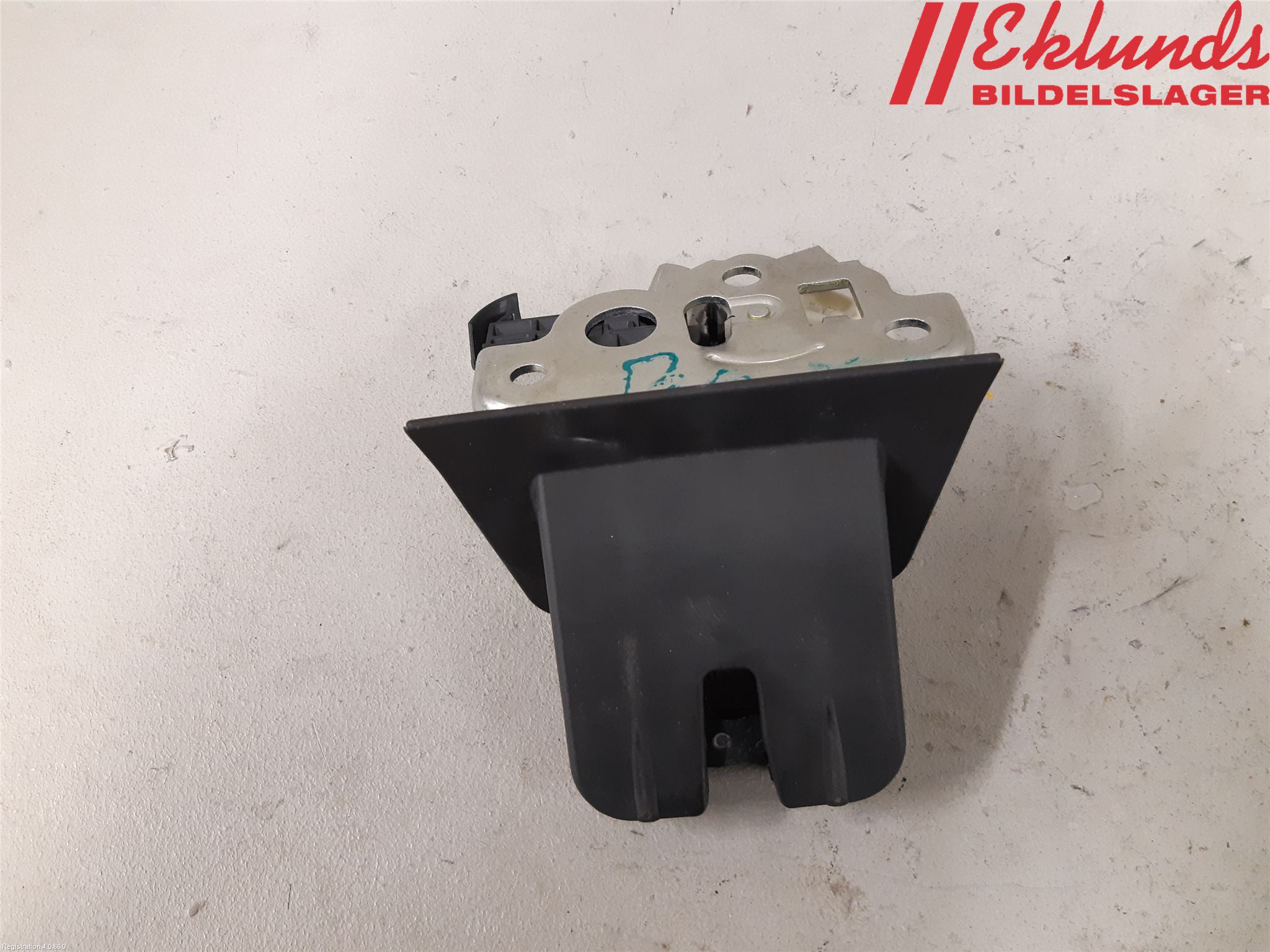 Audi A4/S4 08-11 Låskista Baklucka