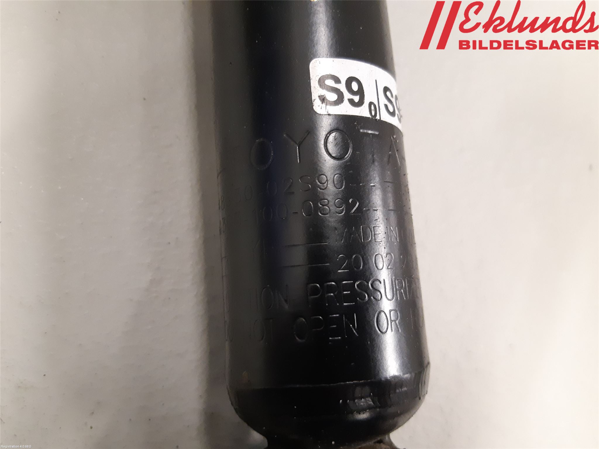 Toyota COROLLA 19- Stötdämpare Bak