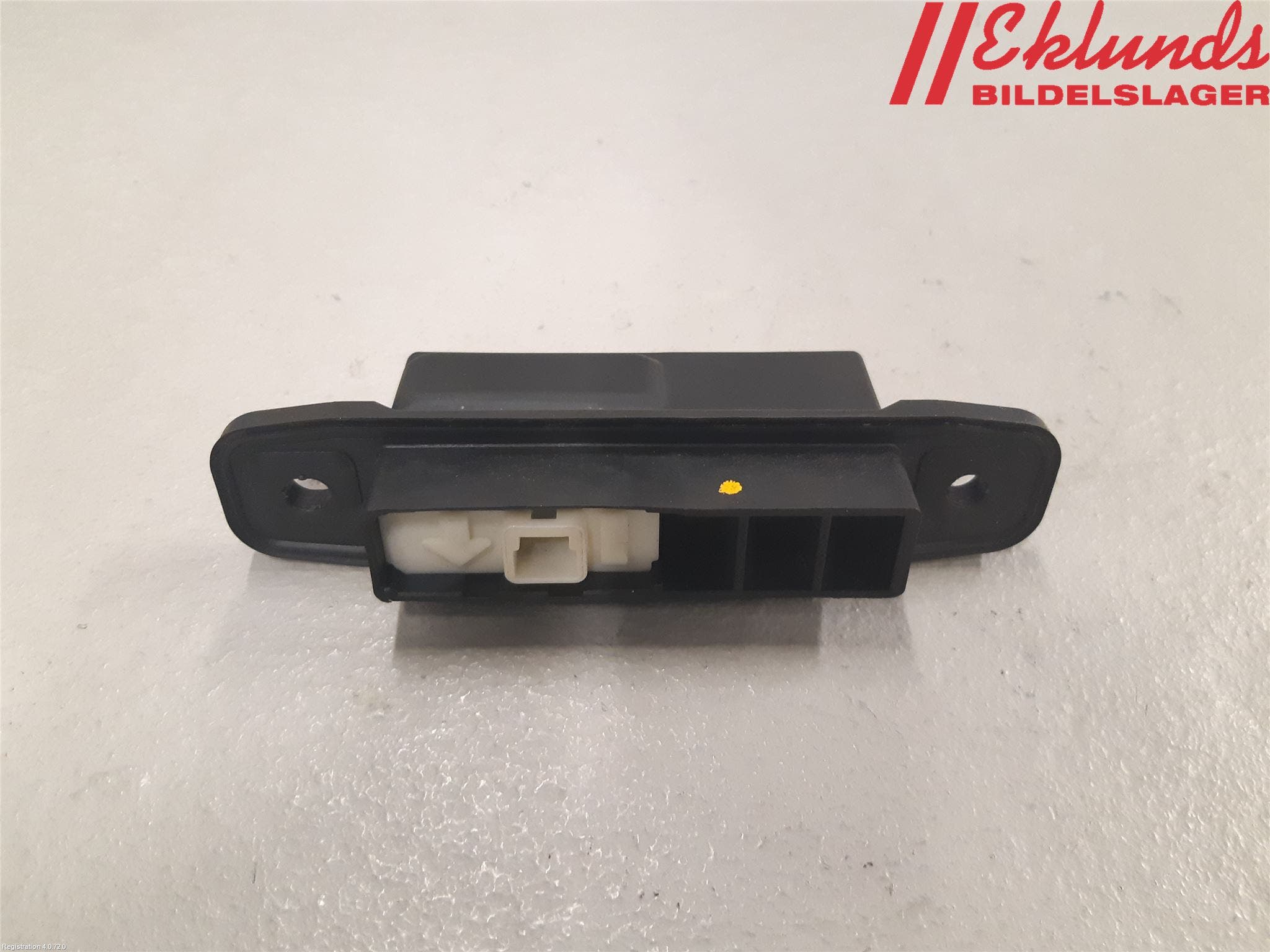 Toyota VERSO-S 11-16 Bakluckehandtag