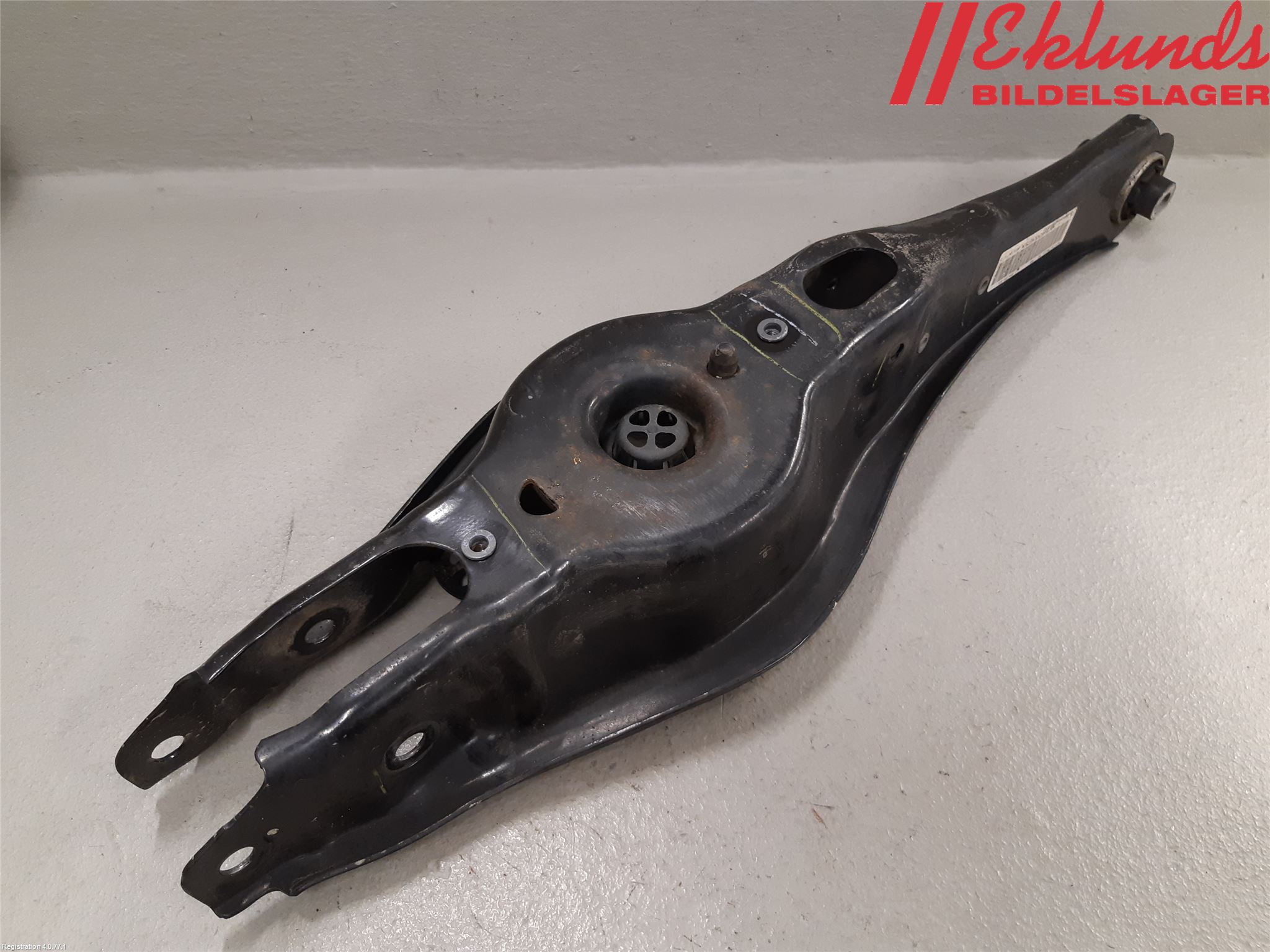 Volkswagen VW TIGUAN 16-24 Bärarm Bak Höger