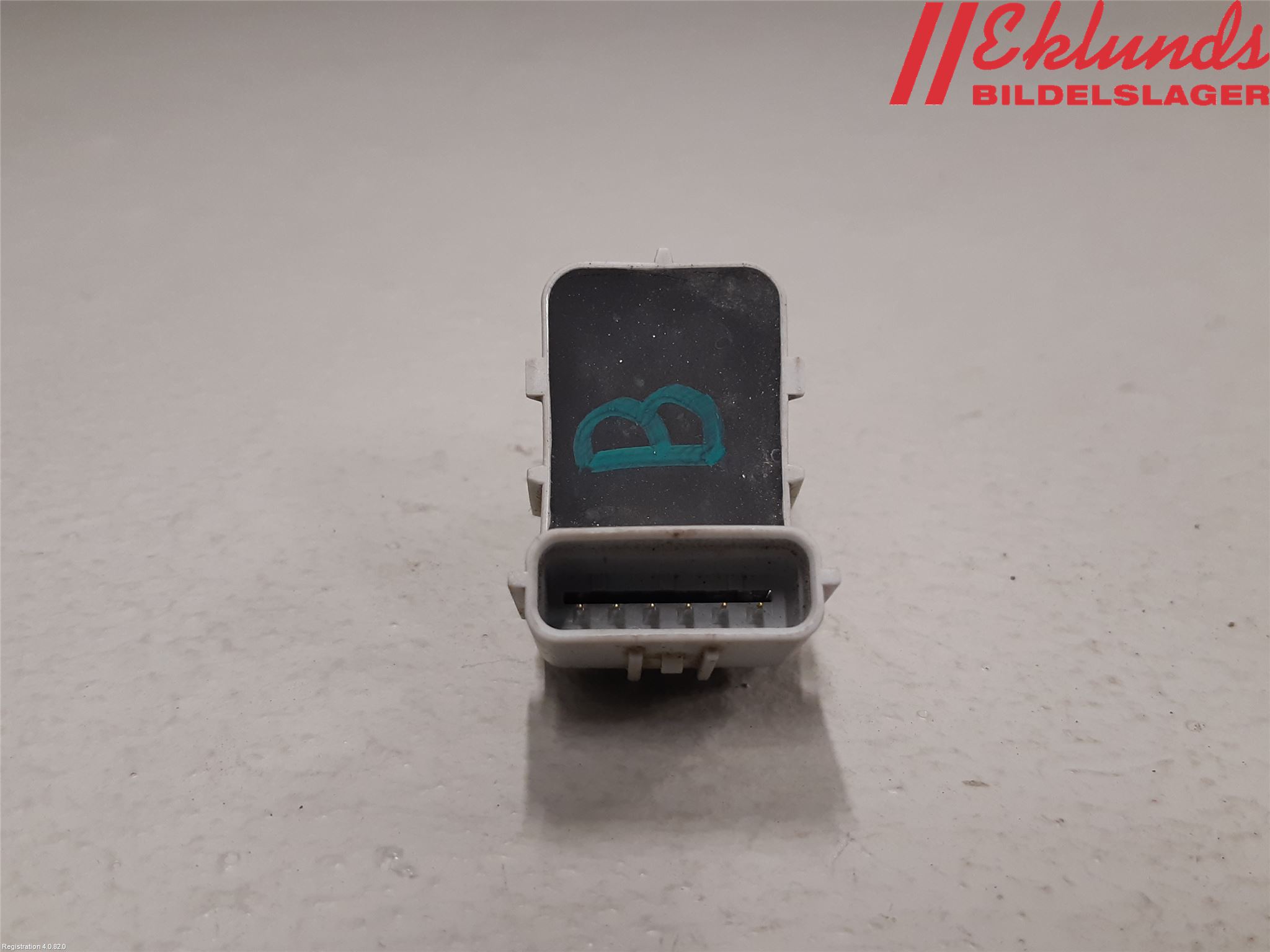 Kia RIO 12-16 Parkeringshjälp Backsensor