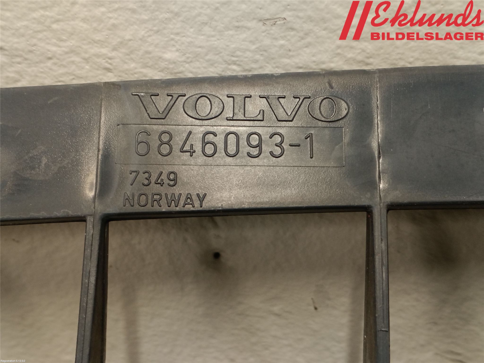 Volvo 940 91-98 Stötfångardel Fram Mitt