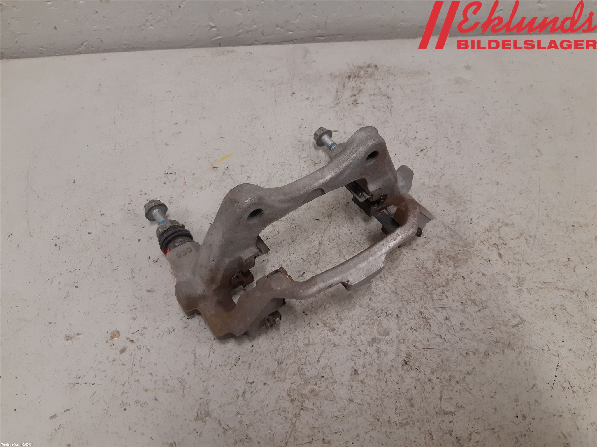 Toyota COROLLA 19- Bromsokshållare