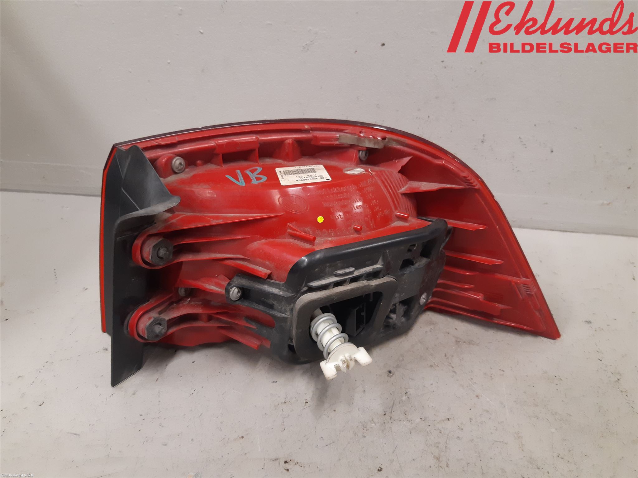 Volkswagen VW PASSAT 11-14 Bakljus Vänster