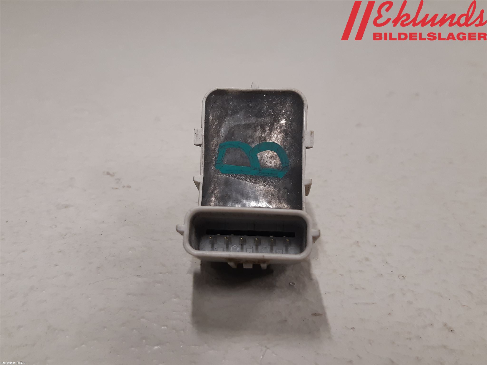 Kia RIO 12-16 Parkeringshjälp Backsensor