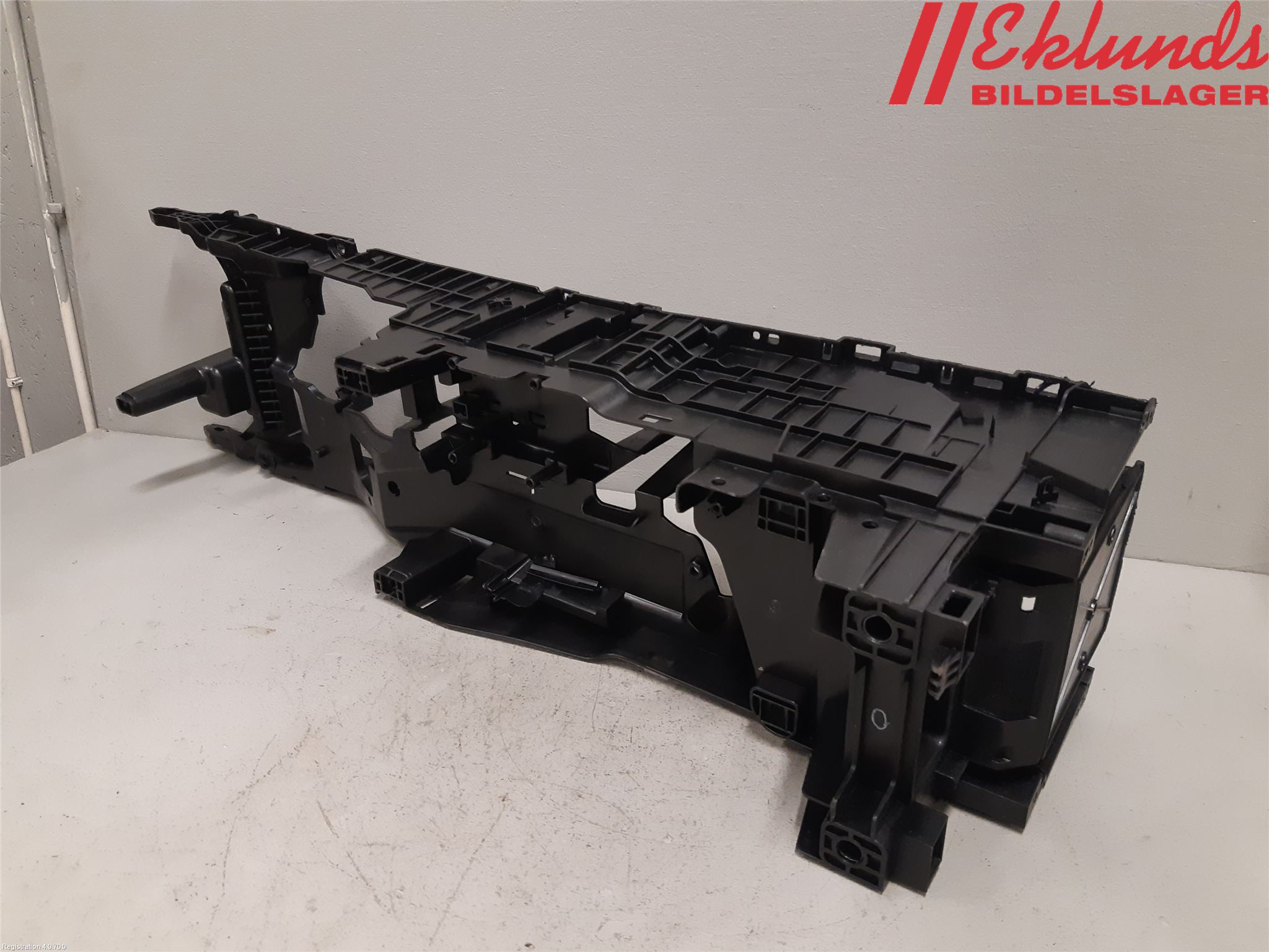 Volvo V90 17->> Inredning Armstöd