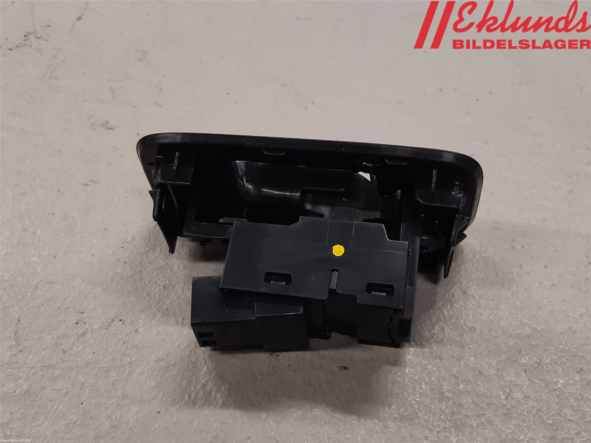 Volvo V40 12-19 Strömställare Elhiss