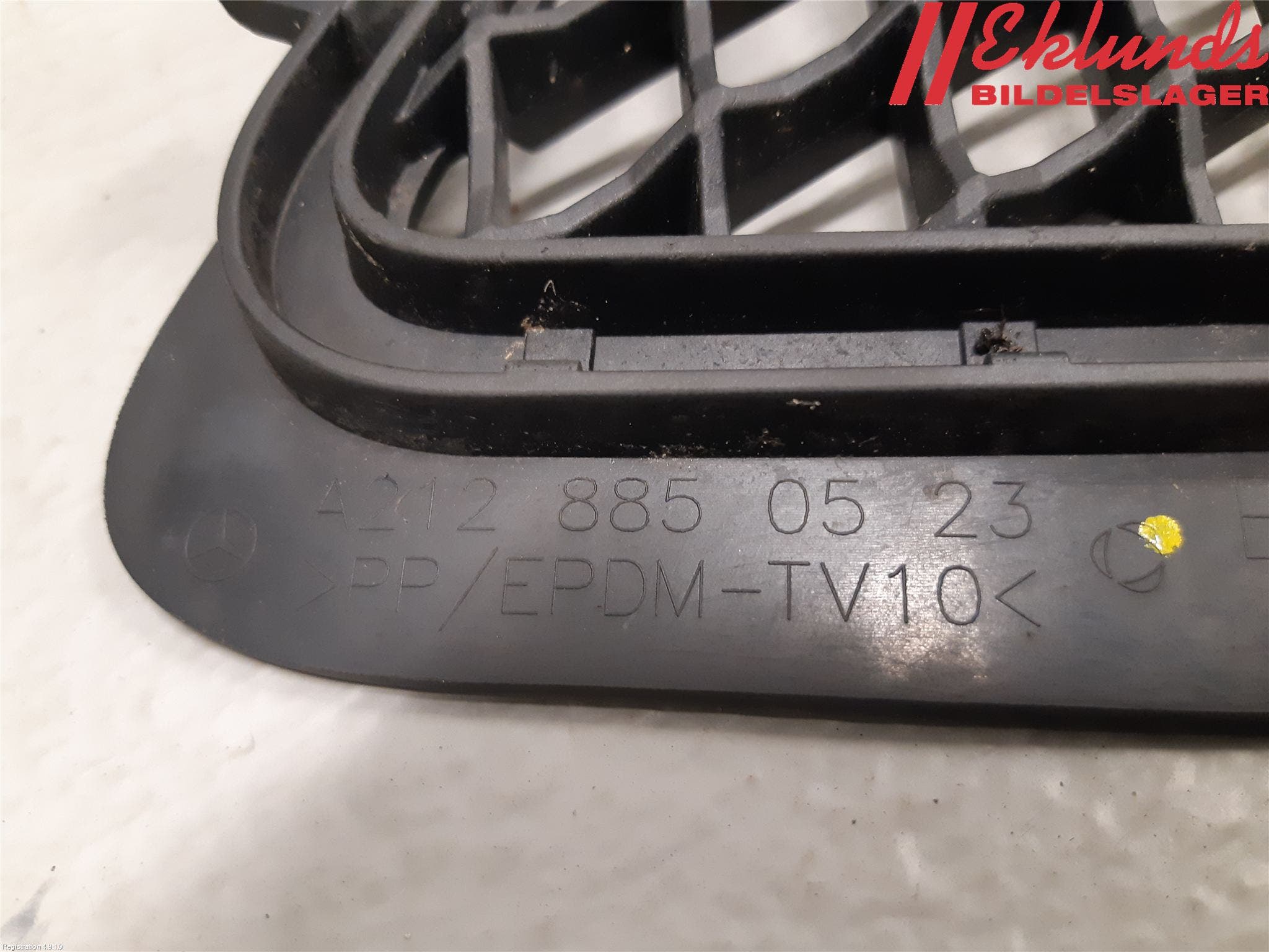 Mercedes-Benz MB E-KLASS (W212) 09-16 Stöt Utfyllnad-List-Grill